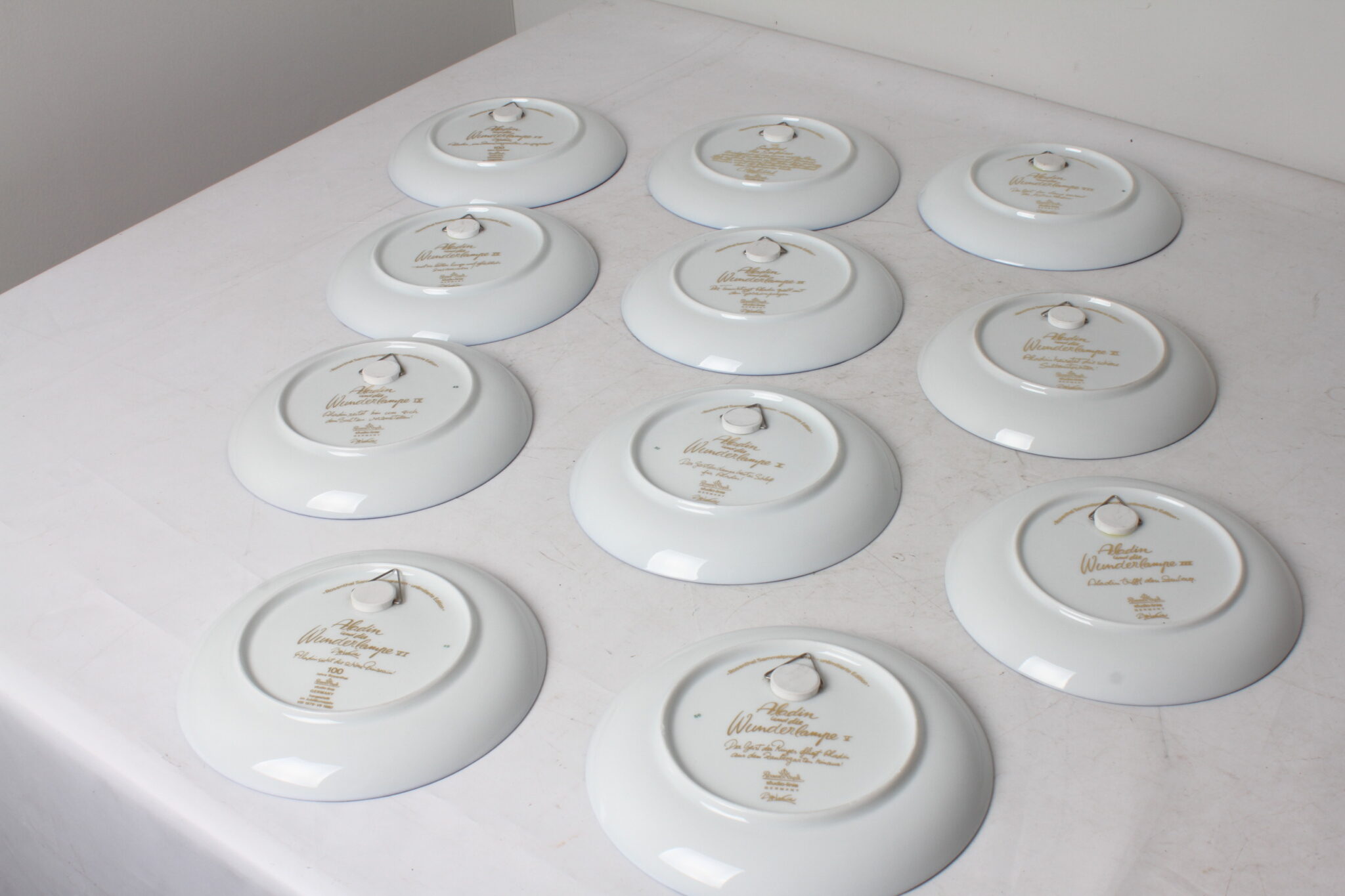Lot de 11 assiettes murales en porcelaine « Aladin » – Rosenthal – Allemagne (5)