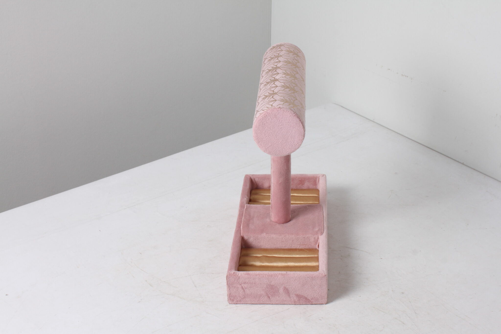 Porte bijoux velours rose en tissus et bois (3)