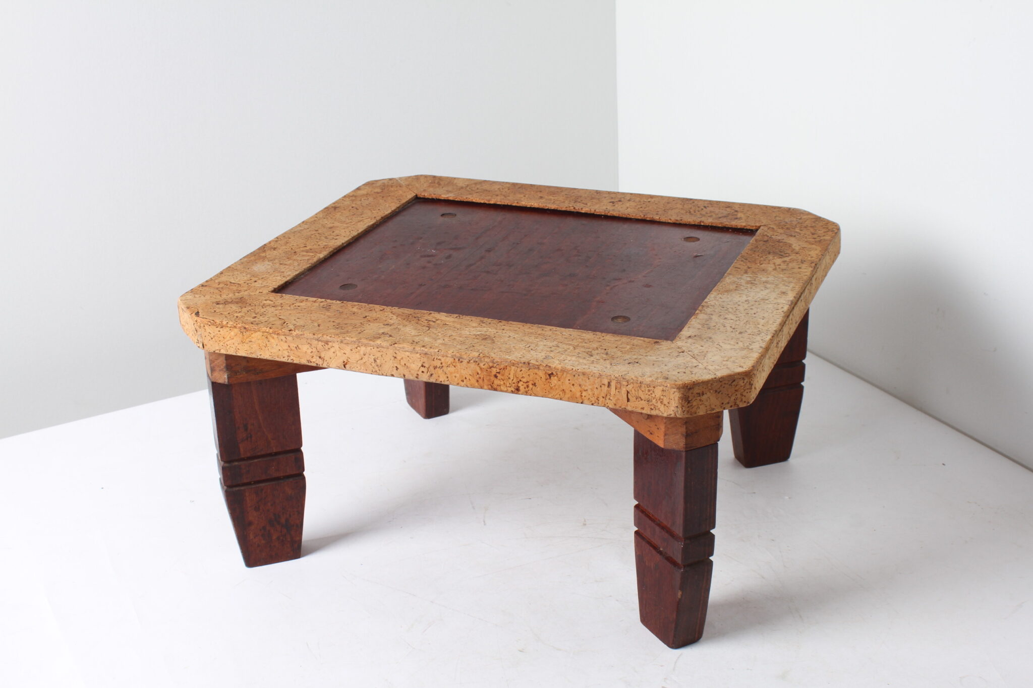 Table basse carré en bois massif vintage (3)