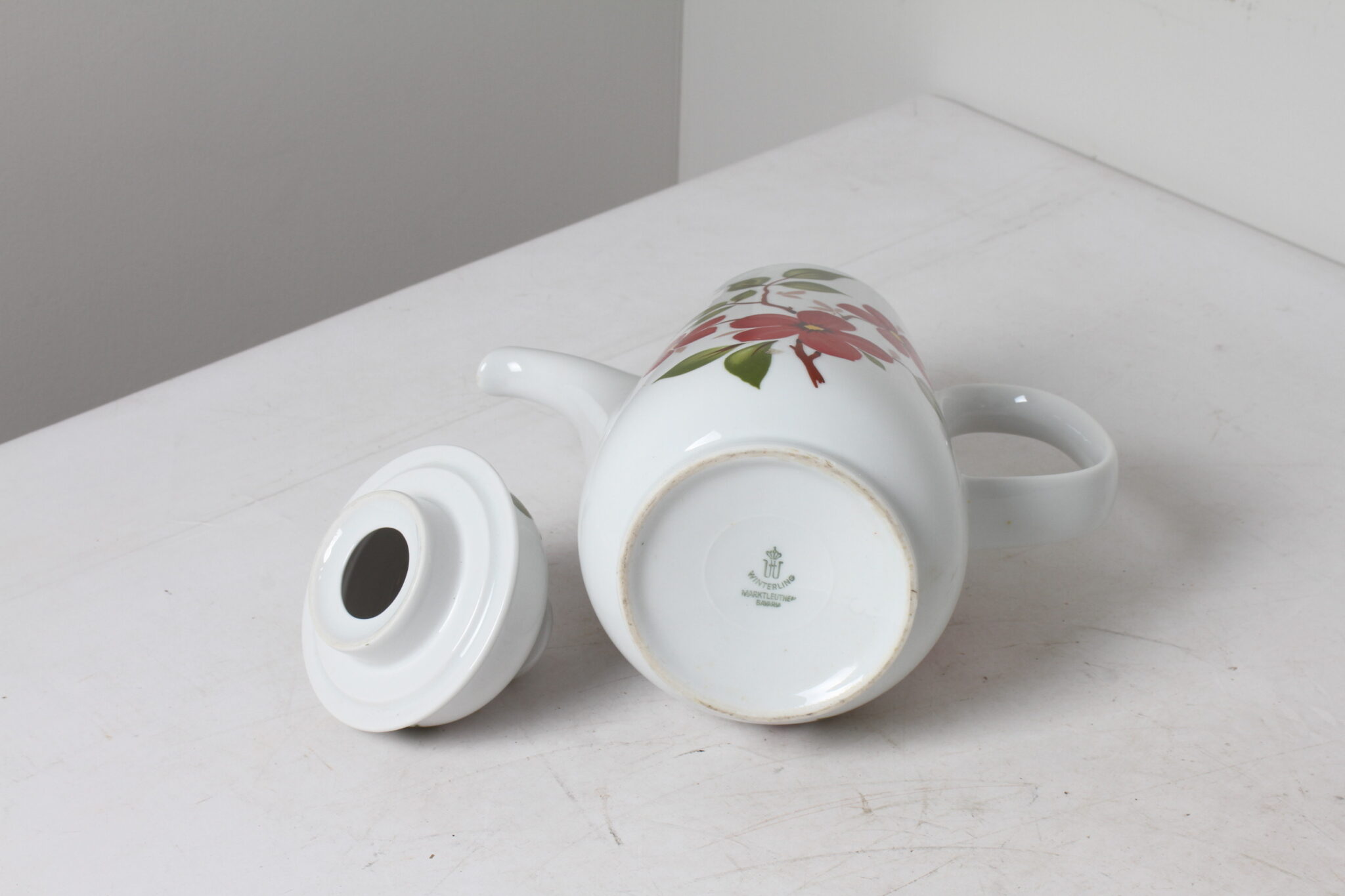 Théière en porcelaine blanc décor floral Winsterling Bavaria (1)