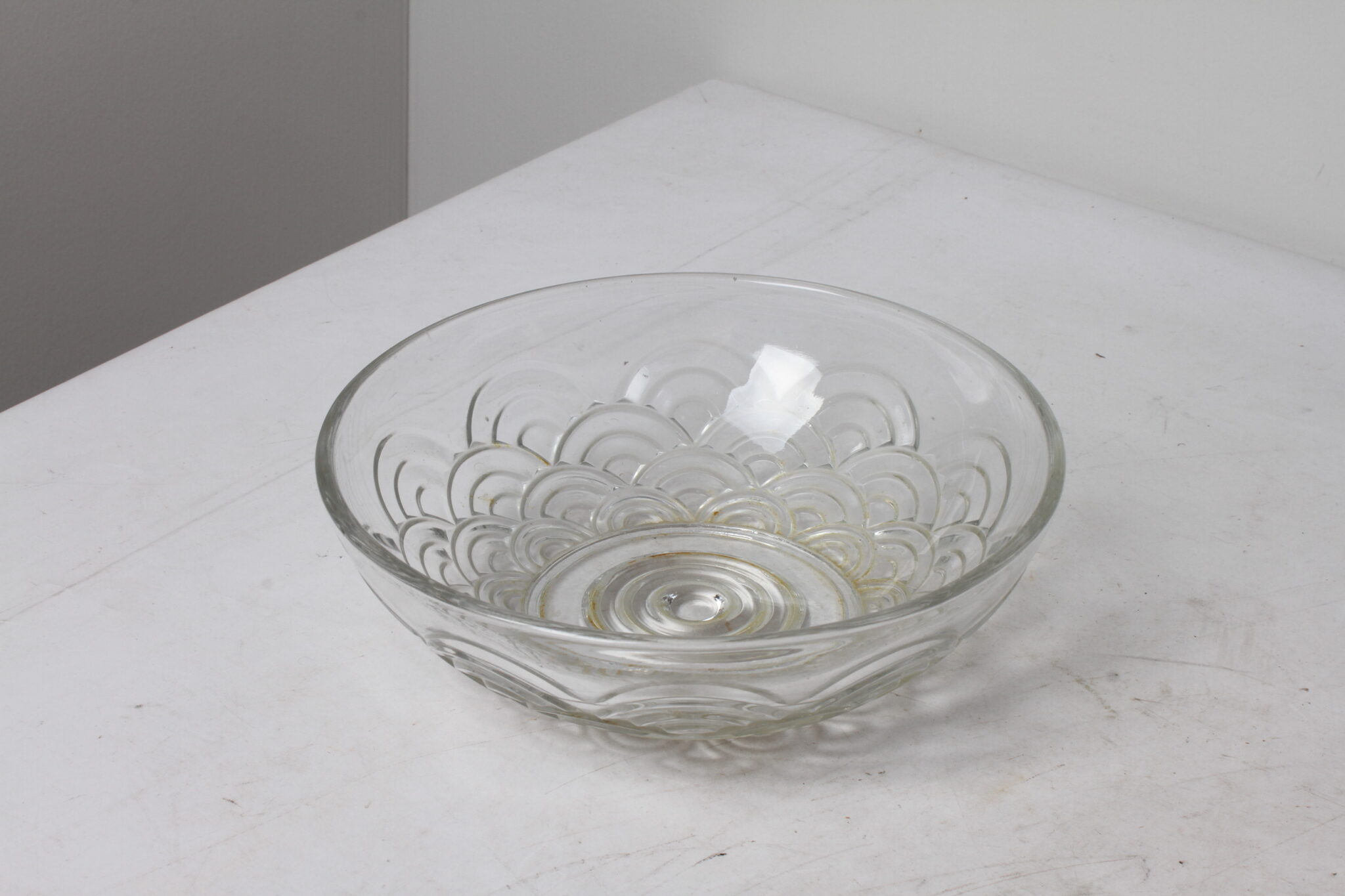 Coupe en verre transparent motif orné (2)