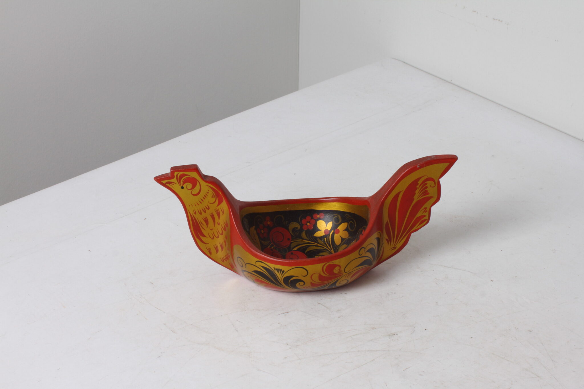 coupelle-vide-poches-russe-ussr-khokhloma-bois-laque-objets-deco-brocante-occasion-emmaus-scherwiller-etikette (2)