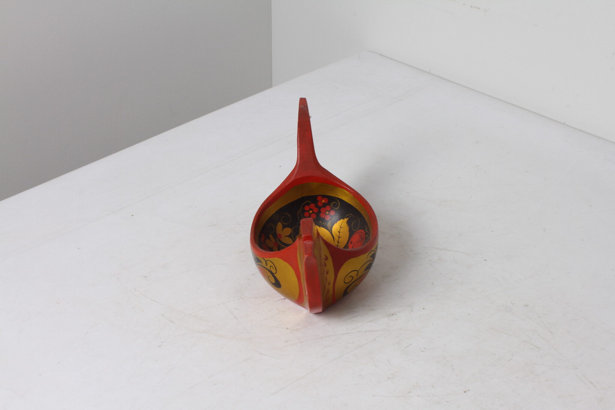 coupelle-vide-poches-russe-ussr-khokhloma-bois-laque-objets-deco-brocante-occasion-emmaus-scherwiller-etikette (3)