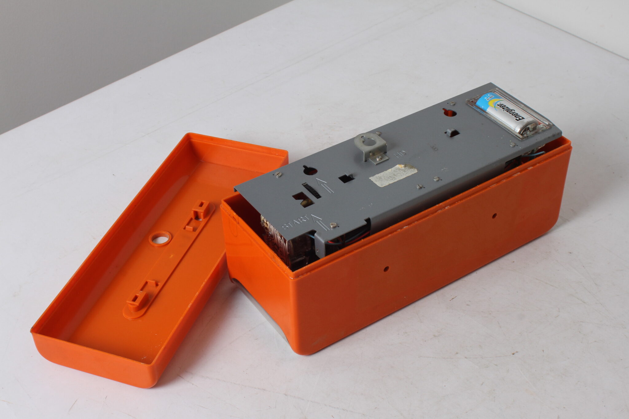 Horloge de table en plastique orange Vendette vintage (5)