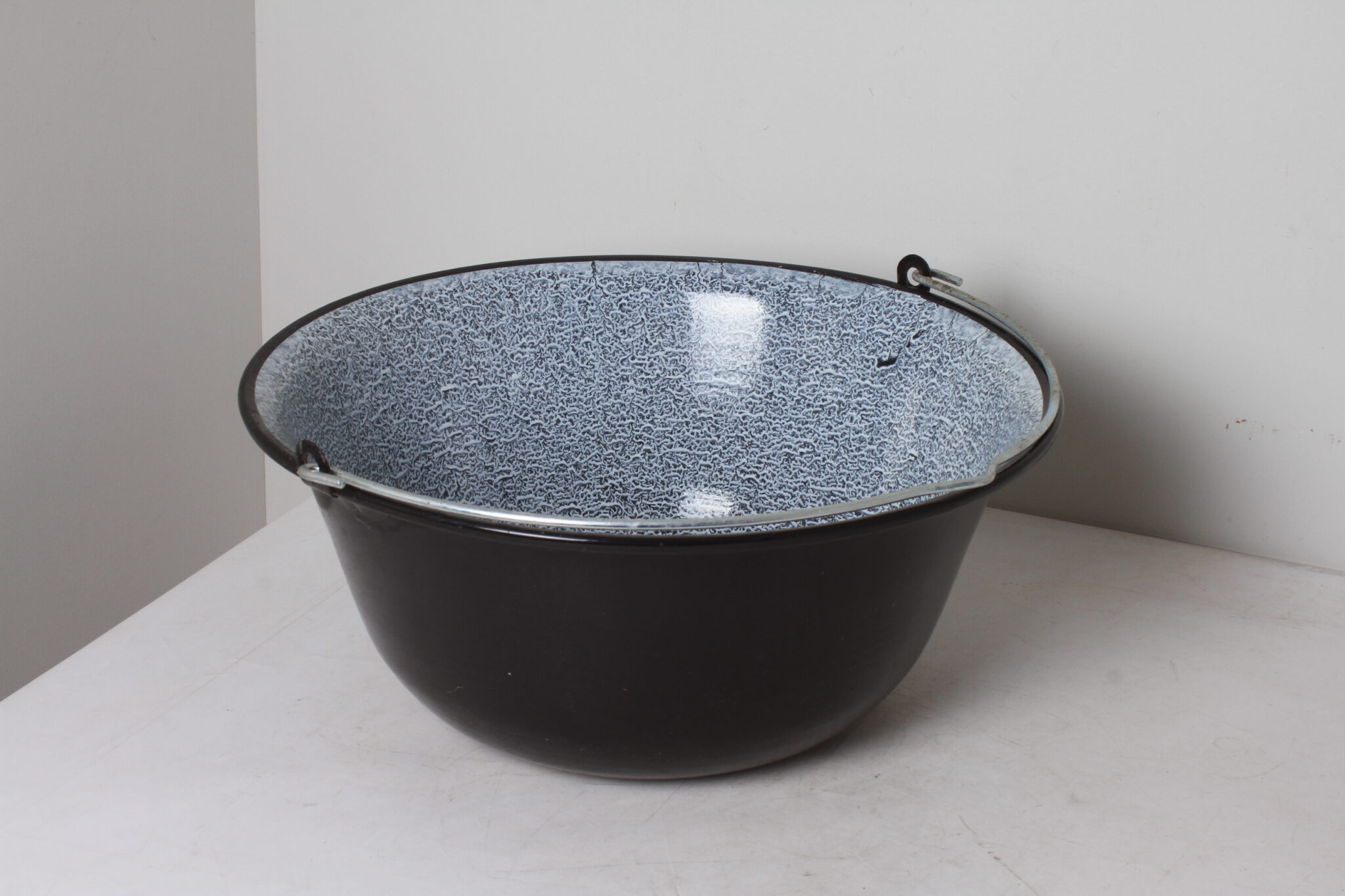 Marmite à goulasch hongroise émaillée noir et gris 10 L KOTARBAU (2)
