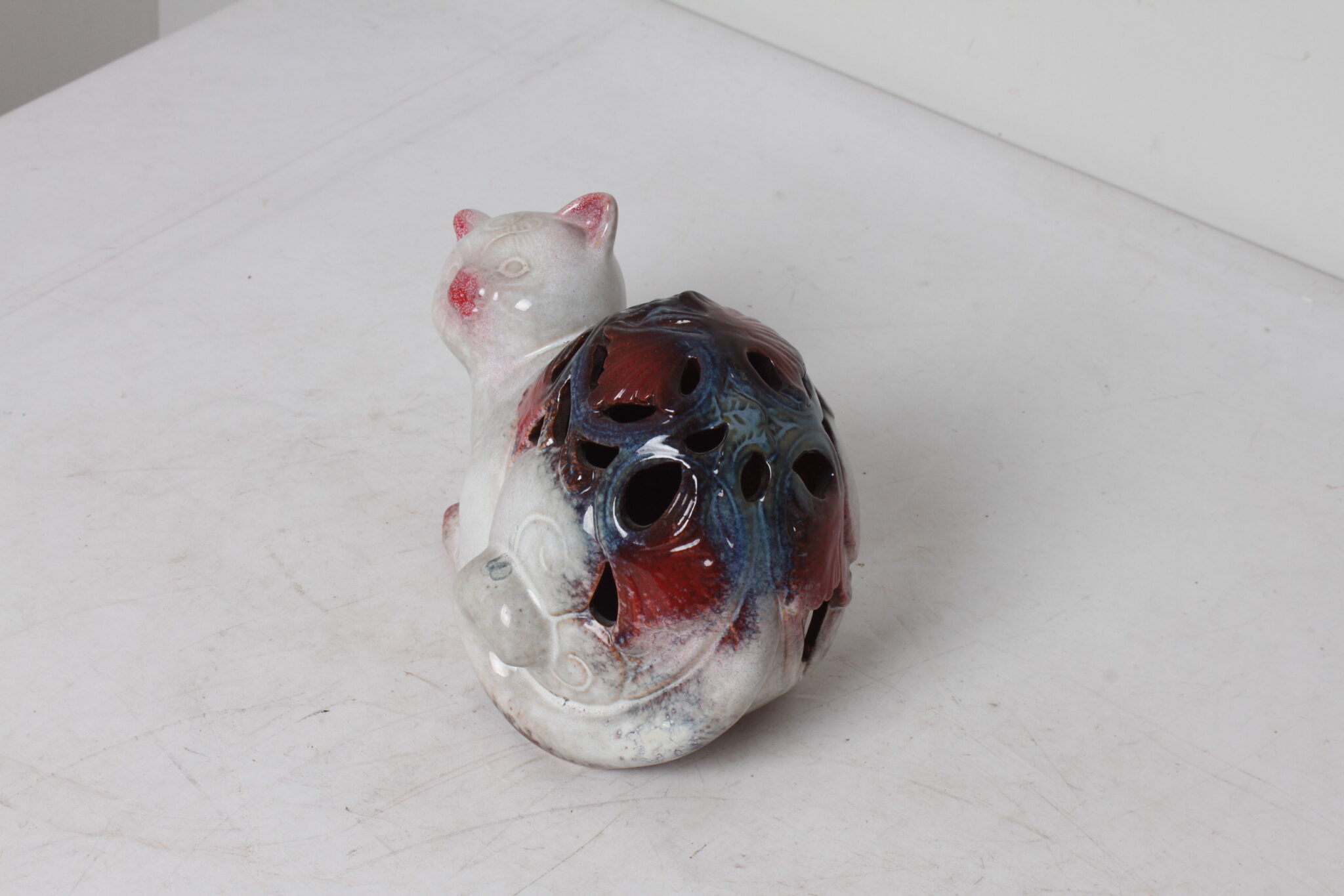 photophore-chat-en-ceramique-vernissee-objets-deco-brocante-occasion-emmaus-scherwiller-etikette (3)