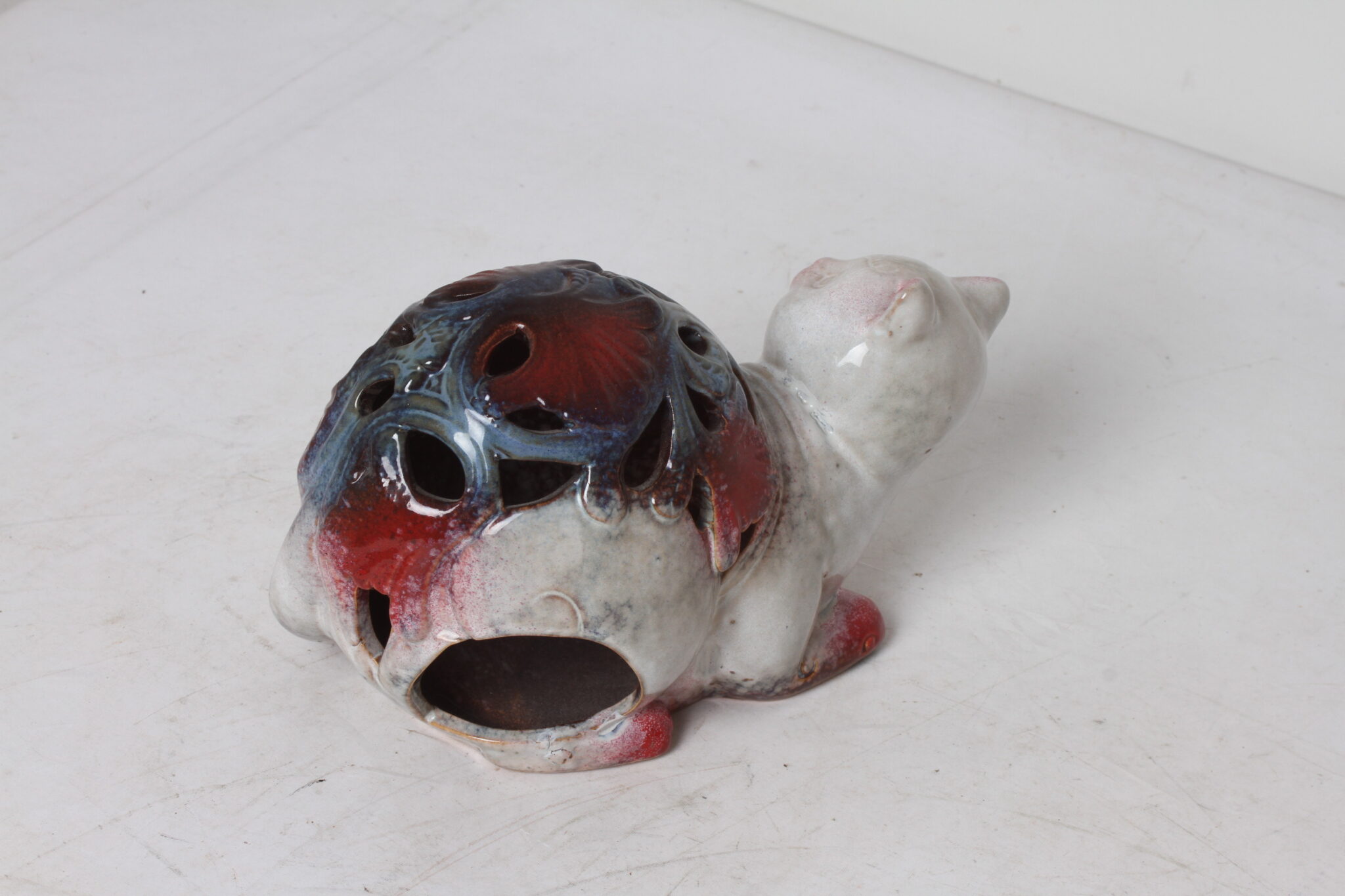 photophore-chat-en-ceramique-vernissee-objets-deco-brocante-occasion-emmaus-scherwiller-etikette (4)