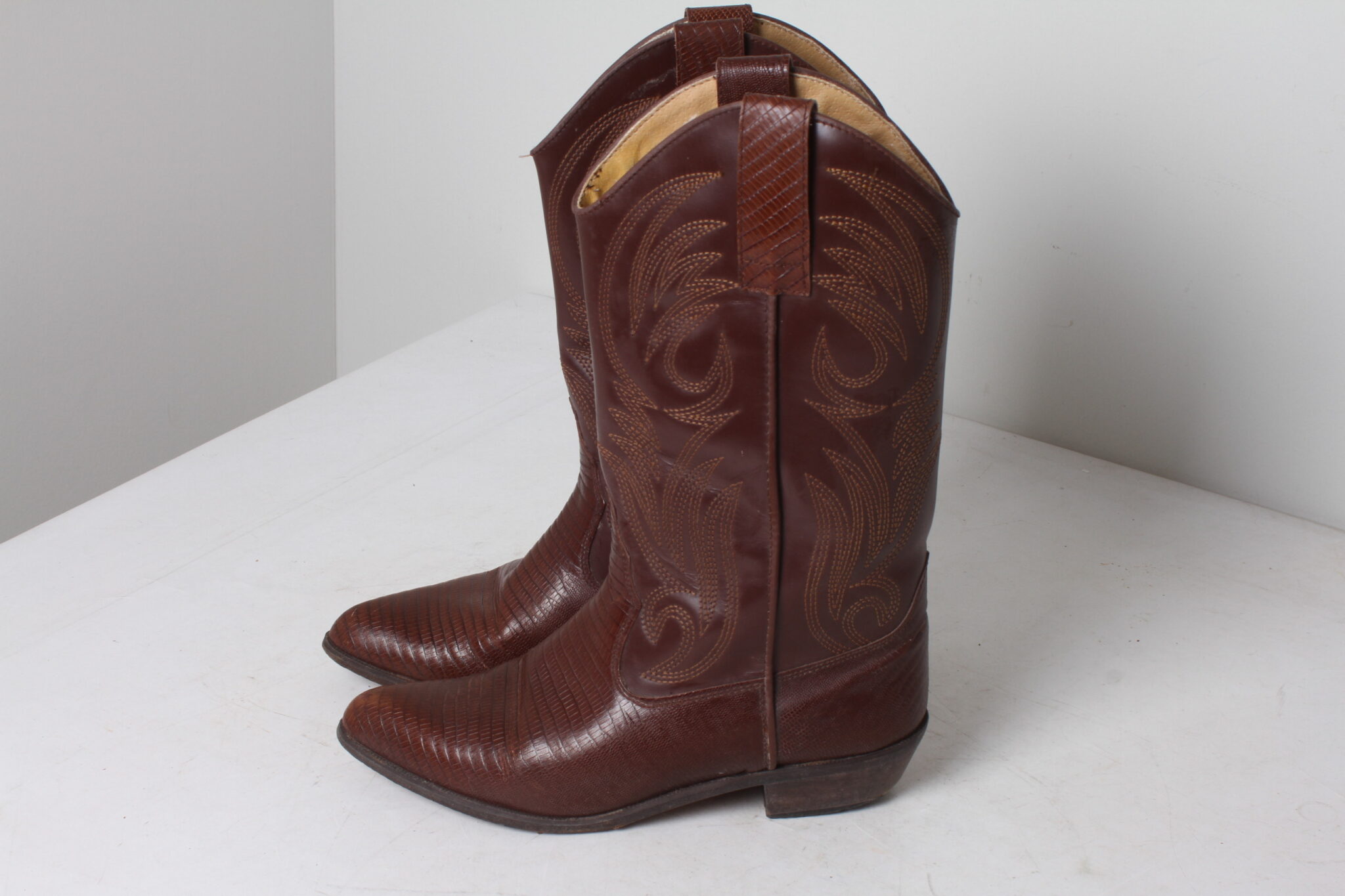 santiags-femme-cuir-marron-pointure-40-mode-occasion-vintage-emmaus-scherwiller-etikette (2)