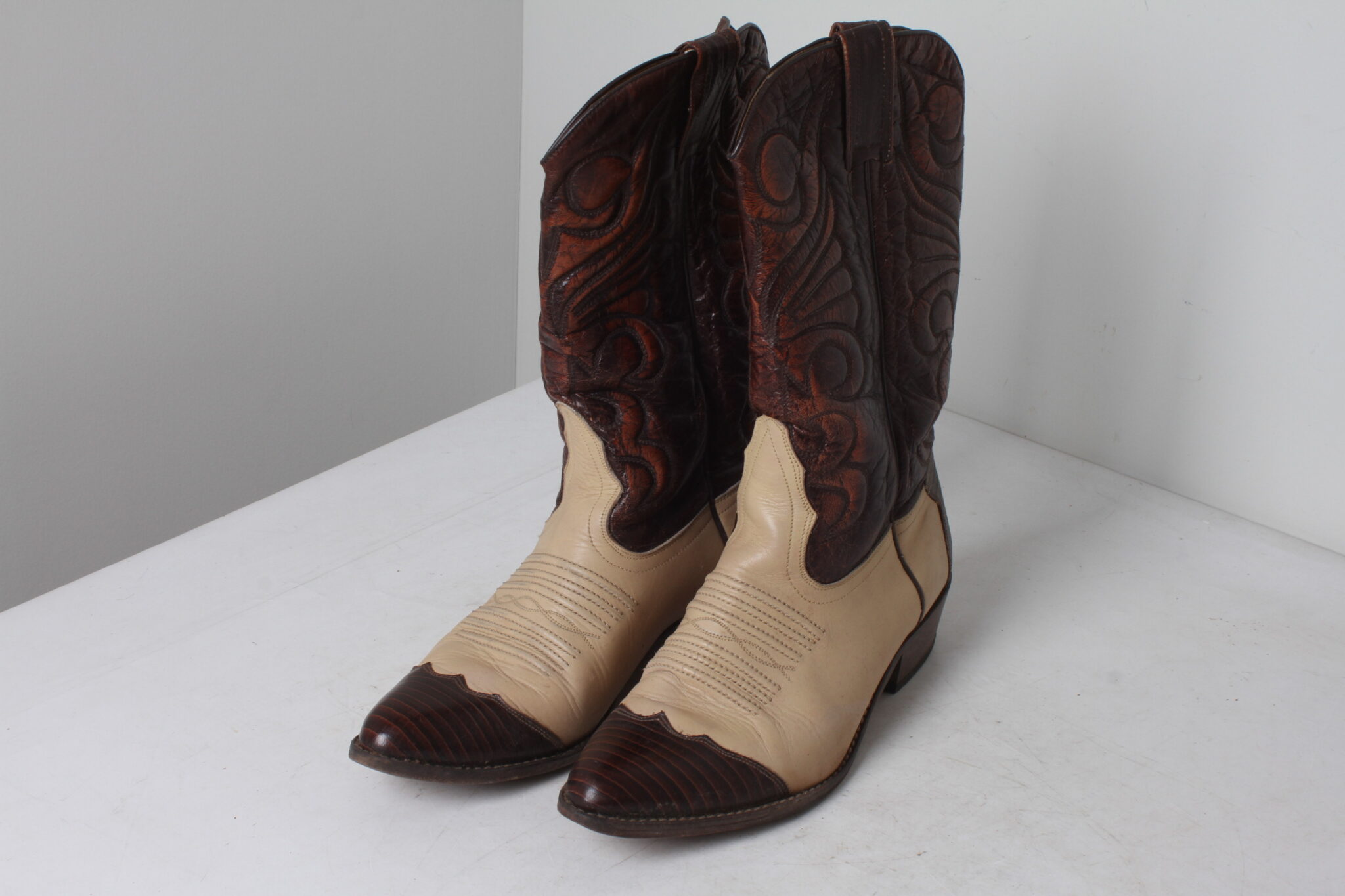 santiags-homme-bottes-cowboy-pointure-44-cuir-mode-occasion-vintage-emmaus-scherwiller-etikette (2)