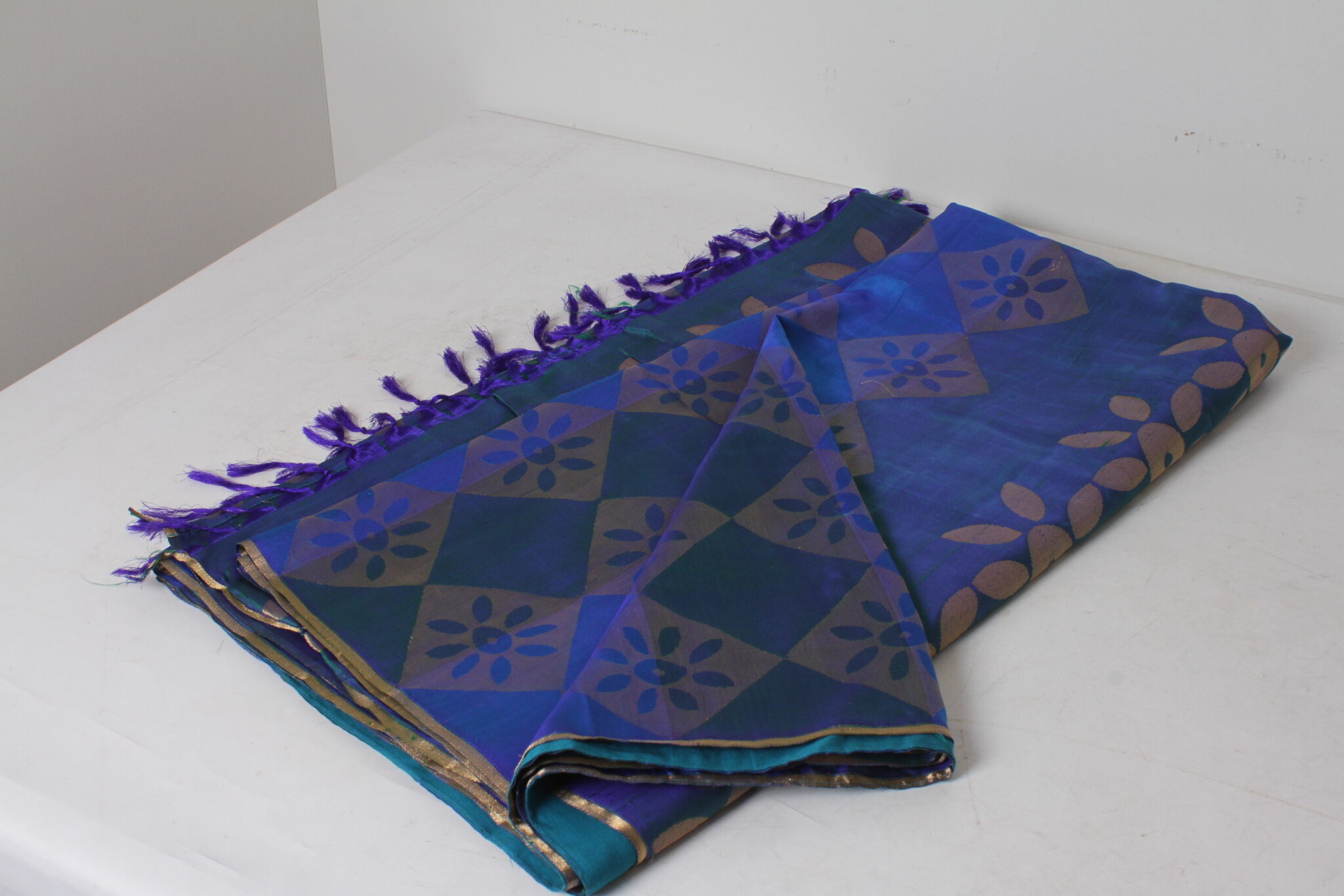 veritable-sari-indien-soie-bleue-taille-unique-mode-brocante-occasion-emmaus-scherwiller-etikette (1)