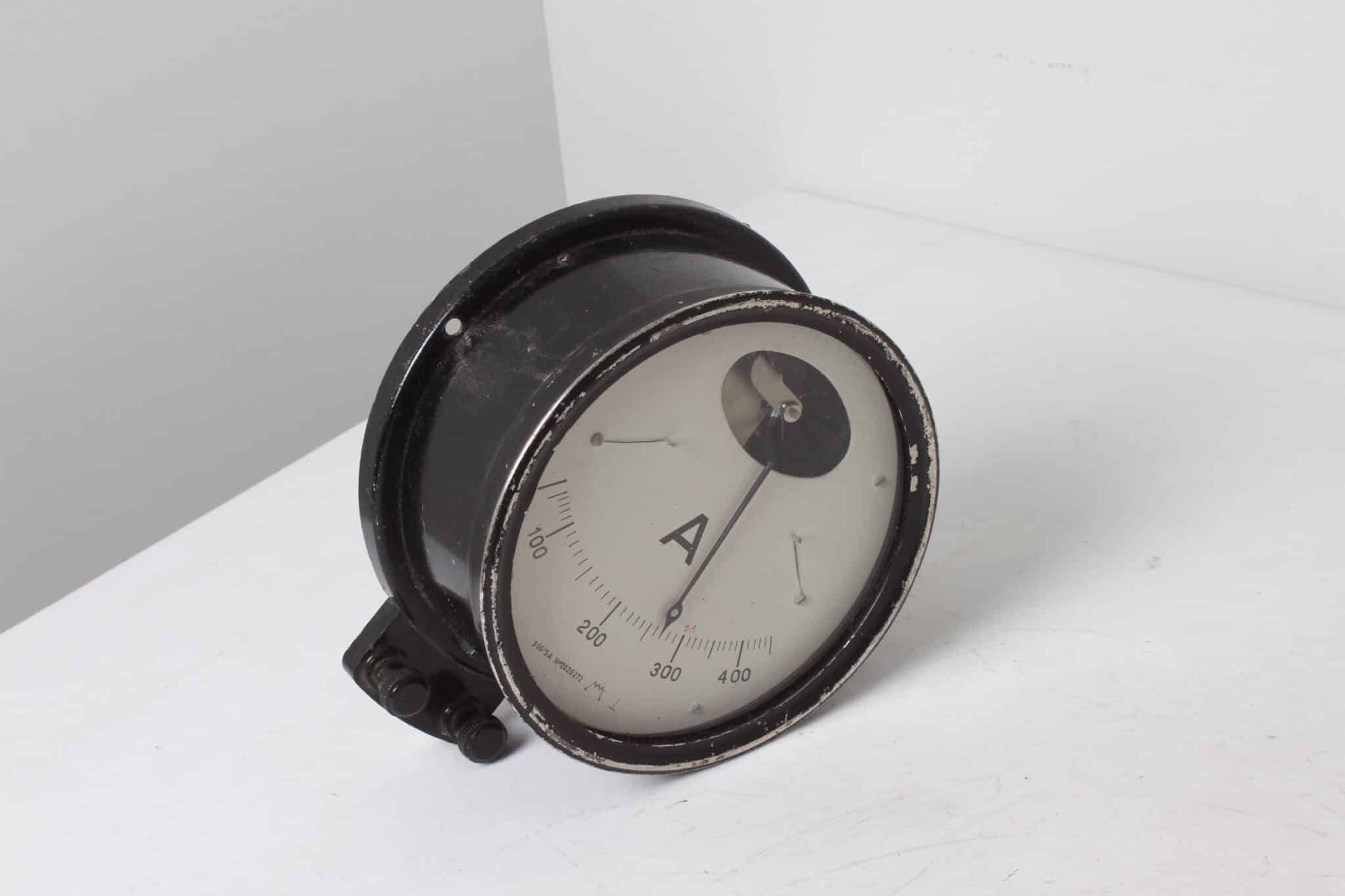 Ampèremètre en fer industriel vintage (3)
