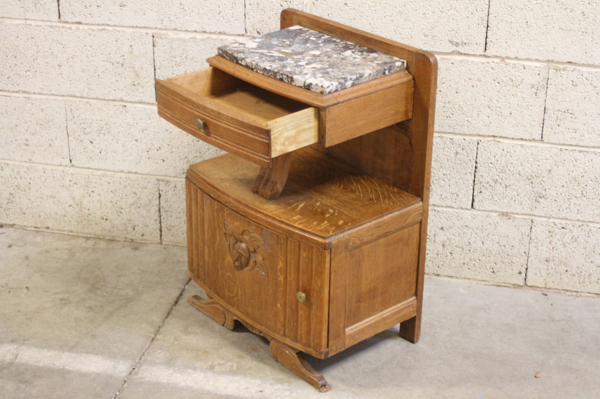 ancienne-table-de-chevet-bois-marbre-1-tiroir-1-porte-mobilier-brocante-occasion-emmaus-scherwiller-etikette (4)