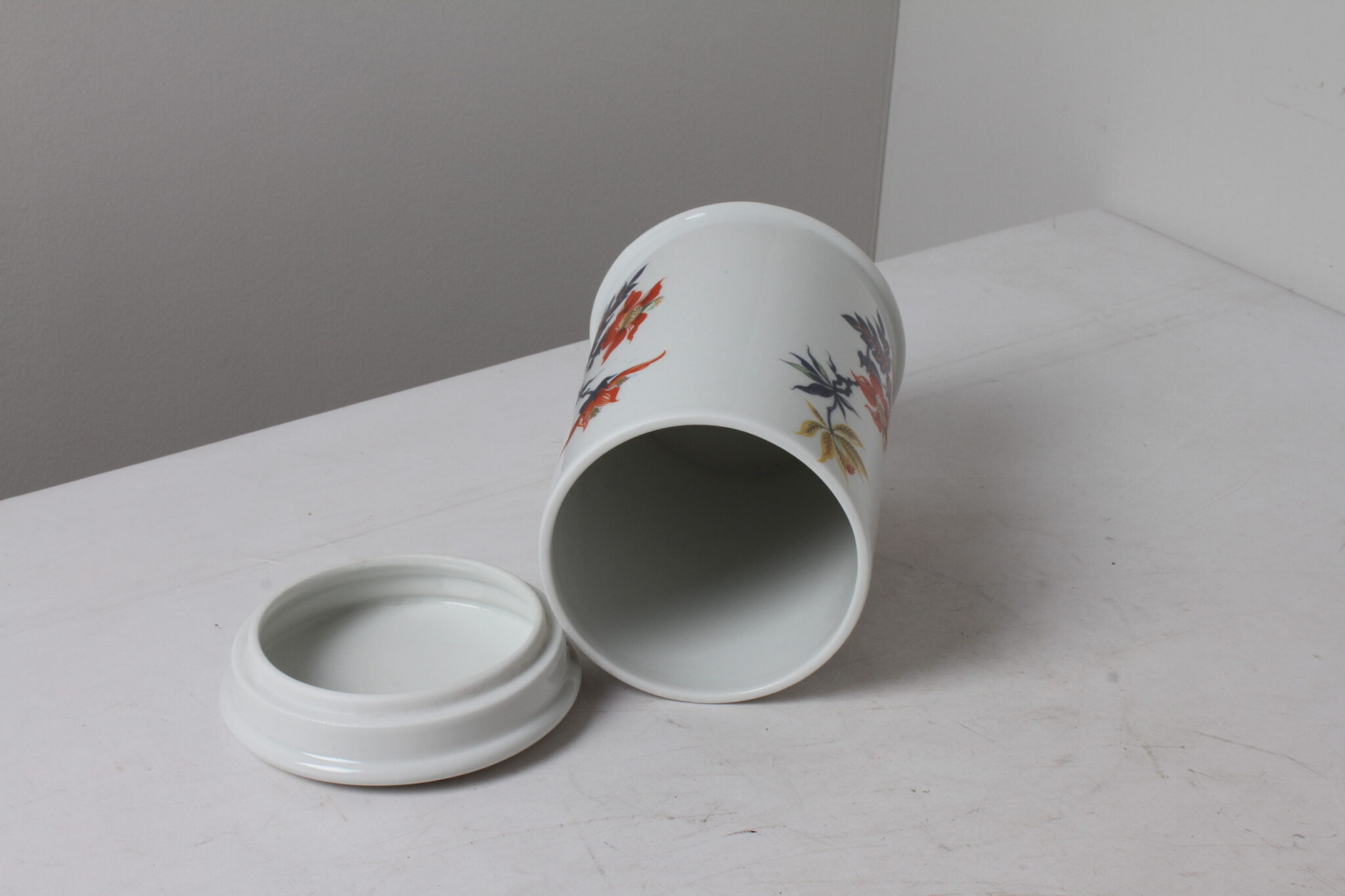 Bonbonnière en porcelaine “Chauvigny” à couvercle – Décor floral vintage (5)