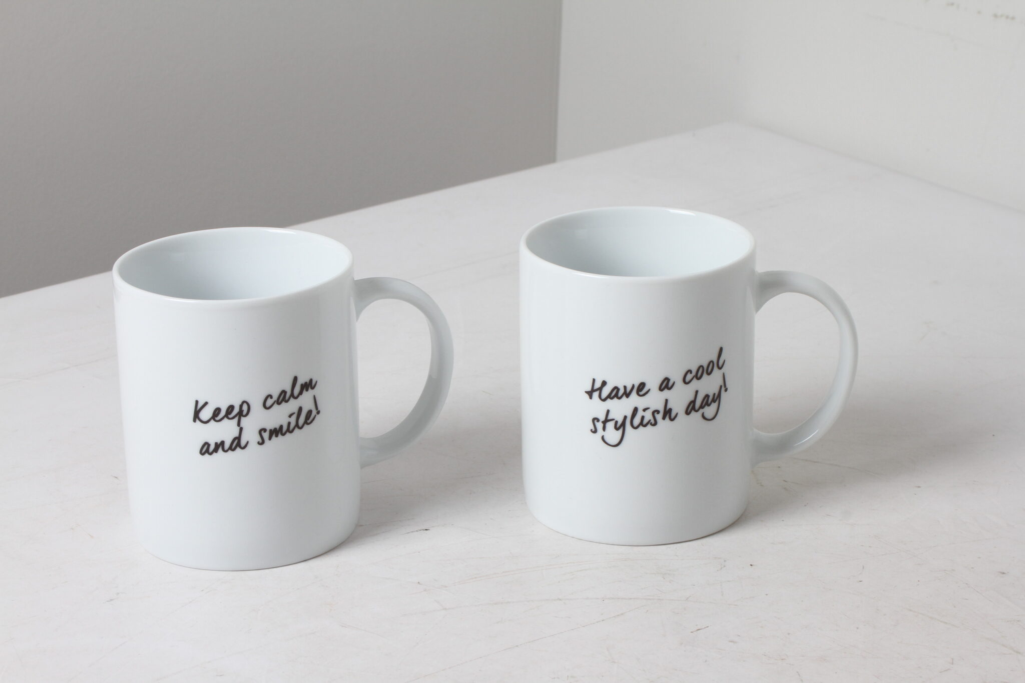 Lot de 2 tasses en porcelaine blanc motifs chats Happyanimals (1)