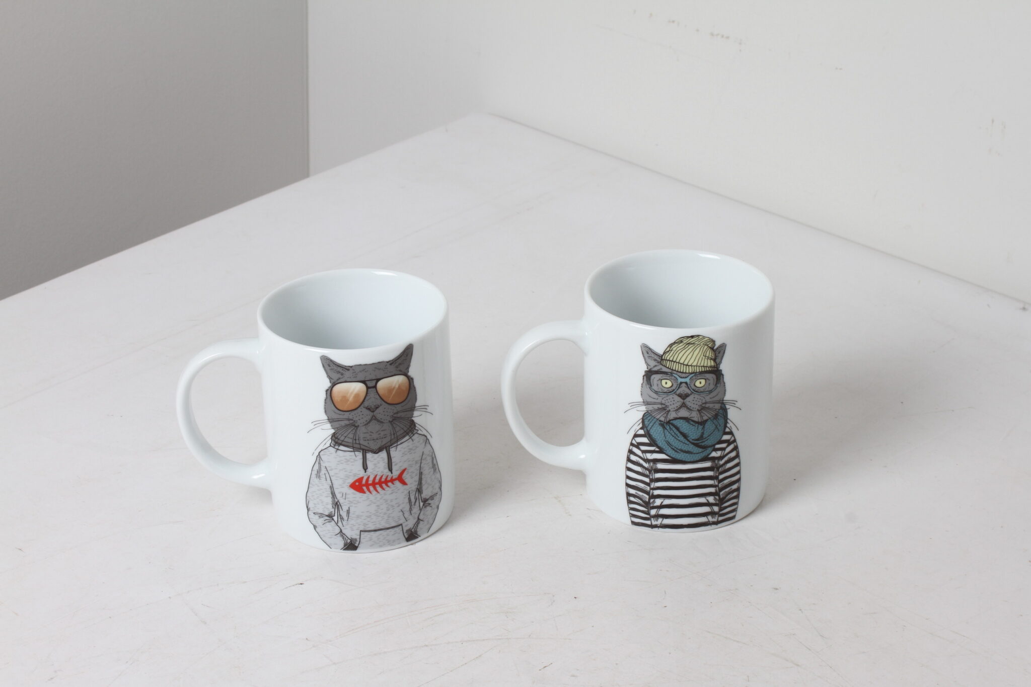 Lot de 2 tasses en porcelaine blanc motifs chats Happyanimals (2)