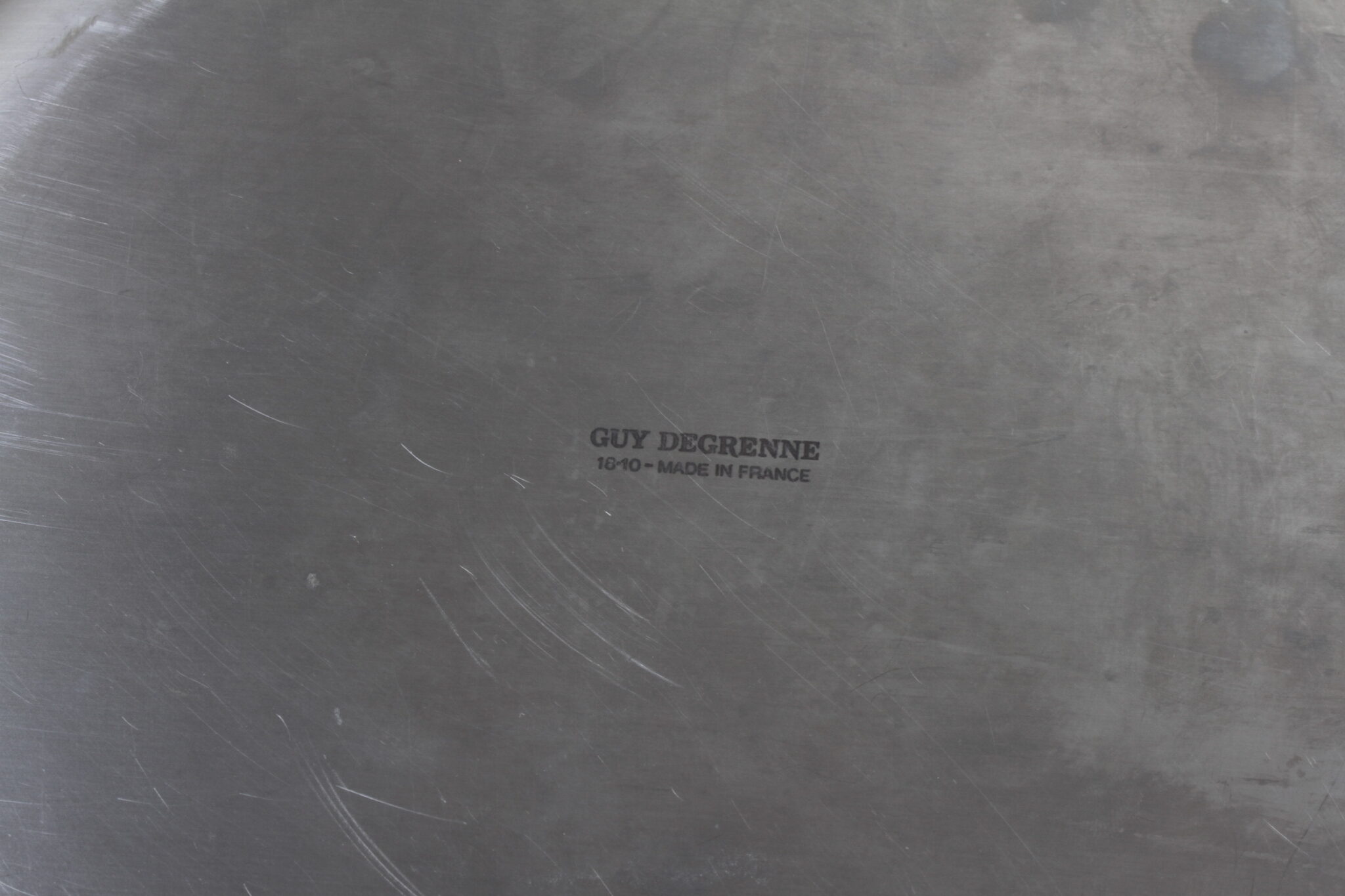 Set de 5 plateaux rectangulaires en inox argenté doré Guy Degrenne France (1)