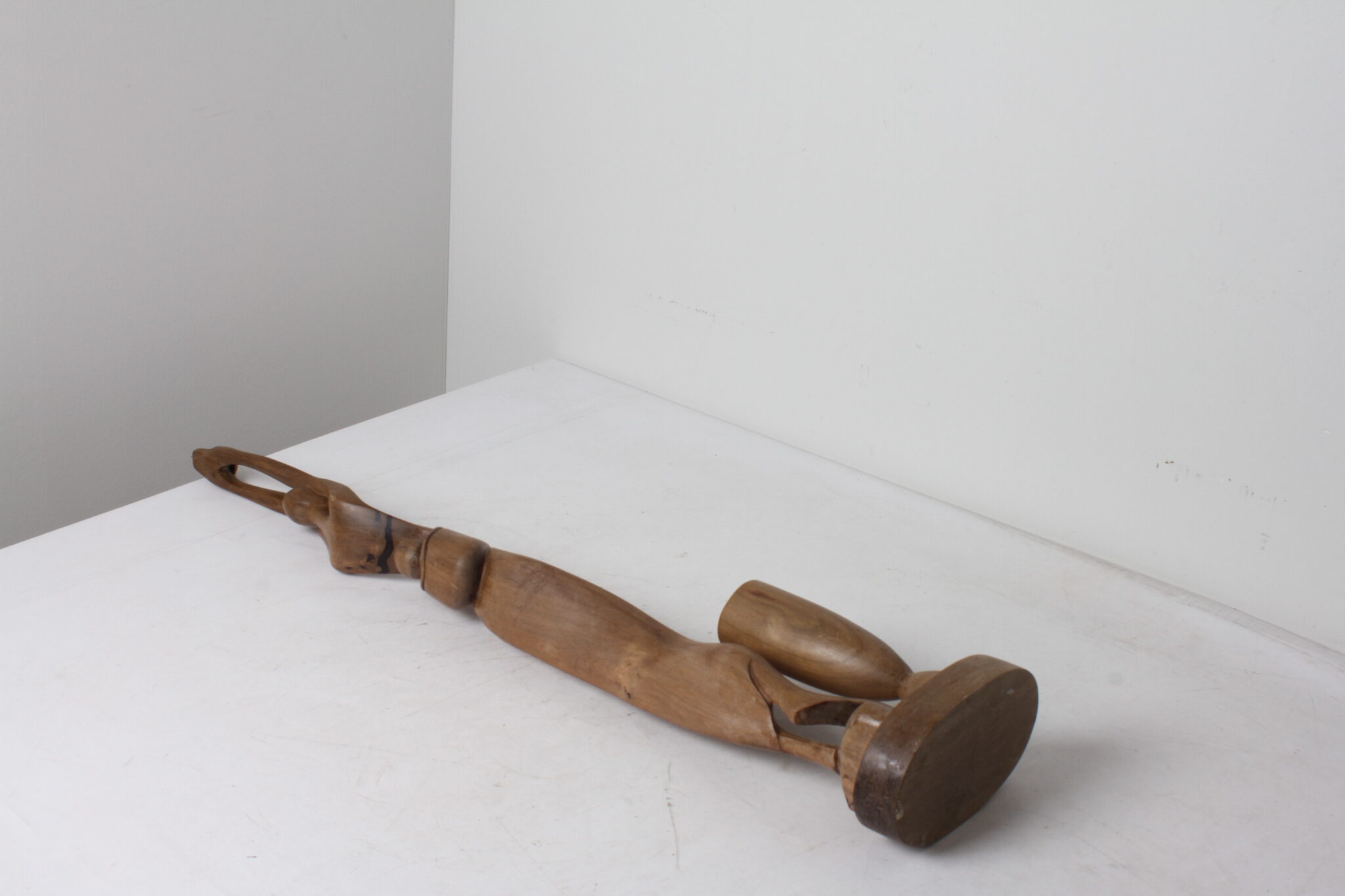 Statuette femme et enfant en bois sculpté avec support décoratif (4)
