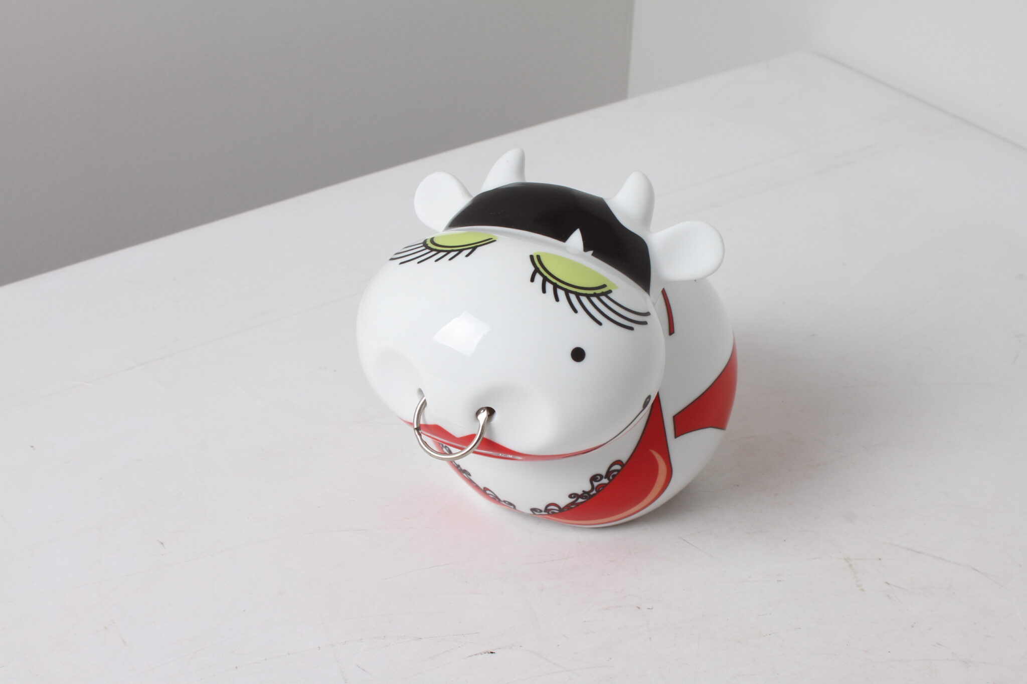 Tirelire en céramique vache rigolote multicolore (3)