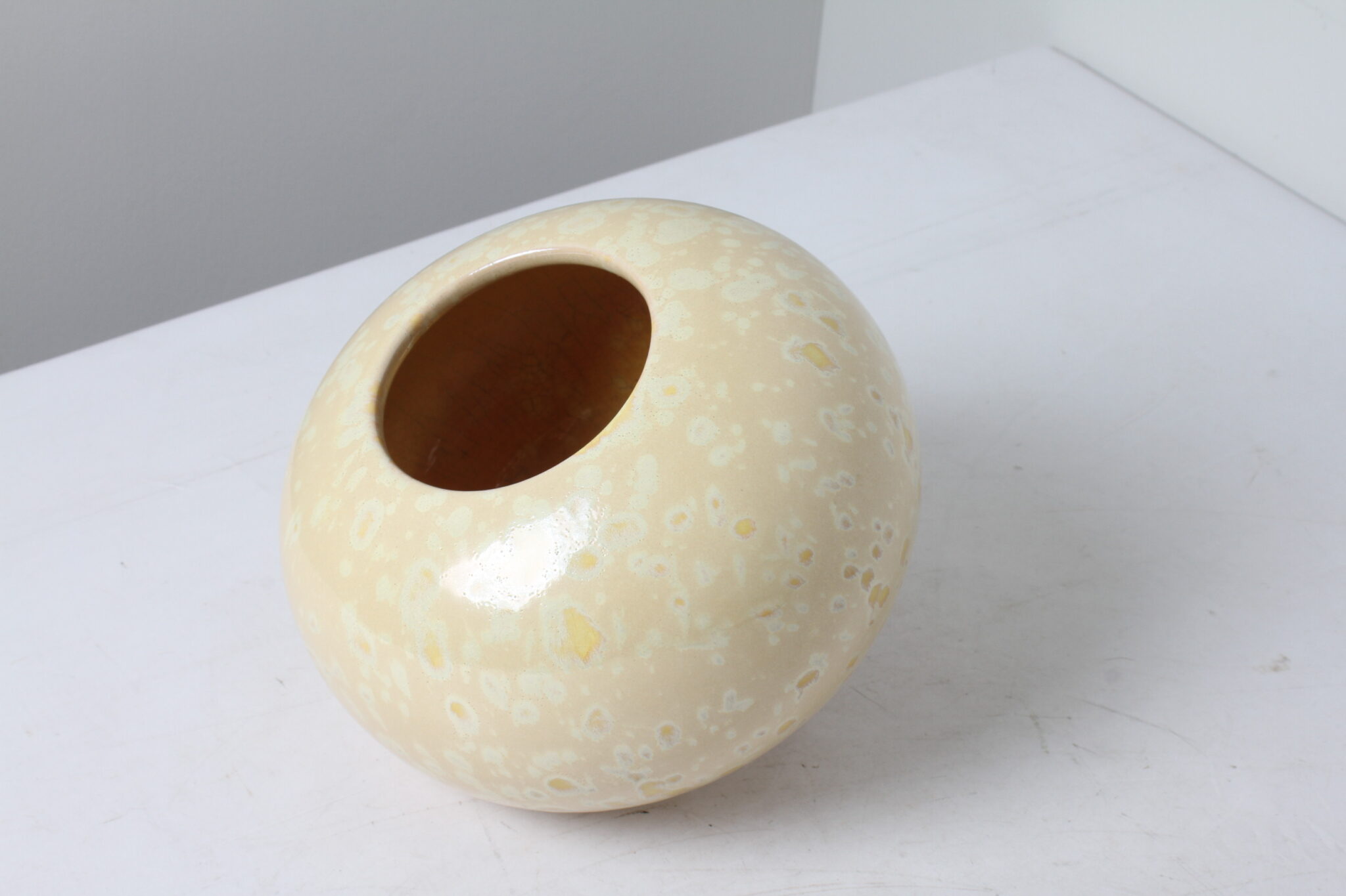 Vase en céramique émaillée Moulin France (1)