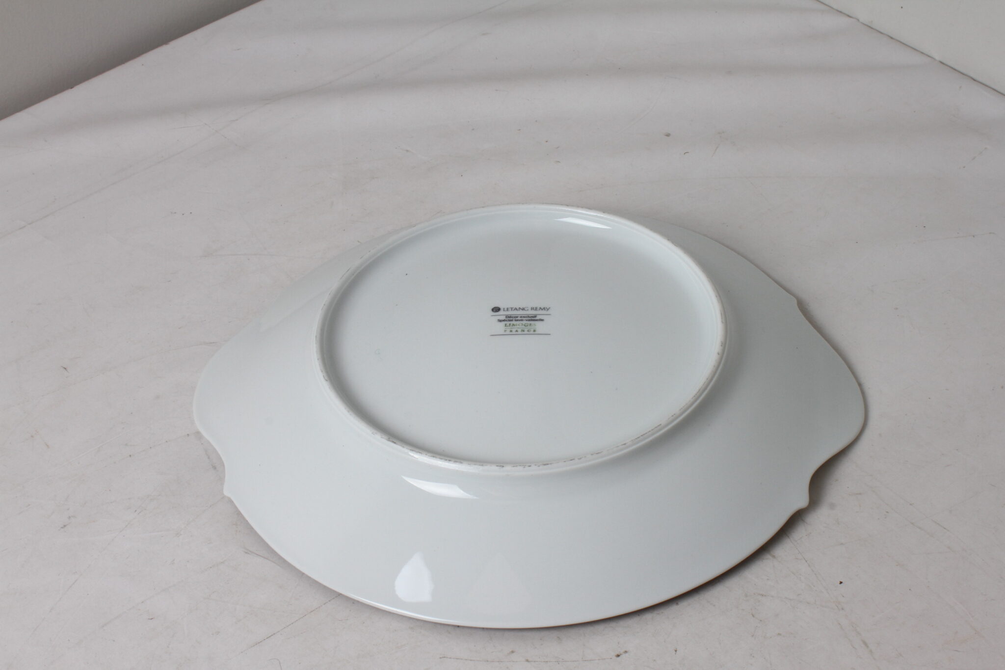 assiette-de-presentation-ronde-vintage-letang-remy-porcelaine-limoges-art-de-la-table-occasion-emmaus-scherwiller-etikette (1)