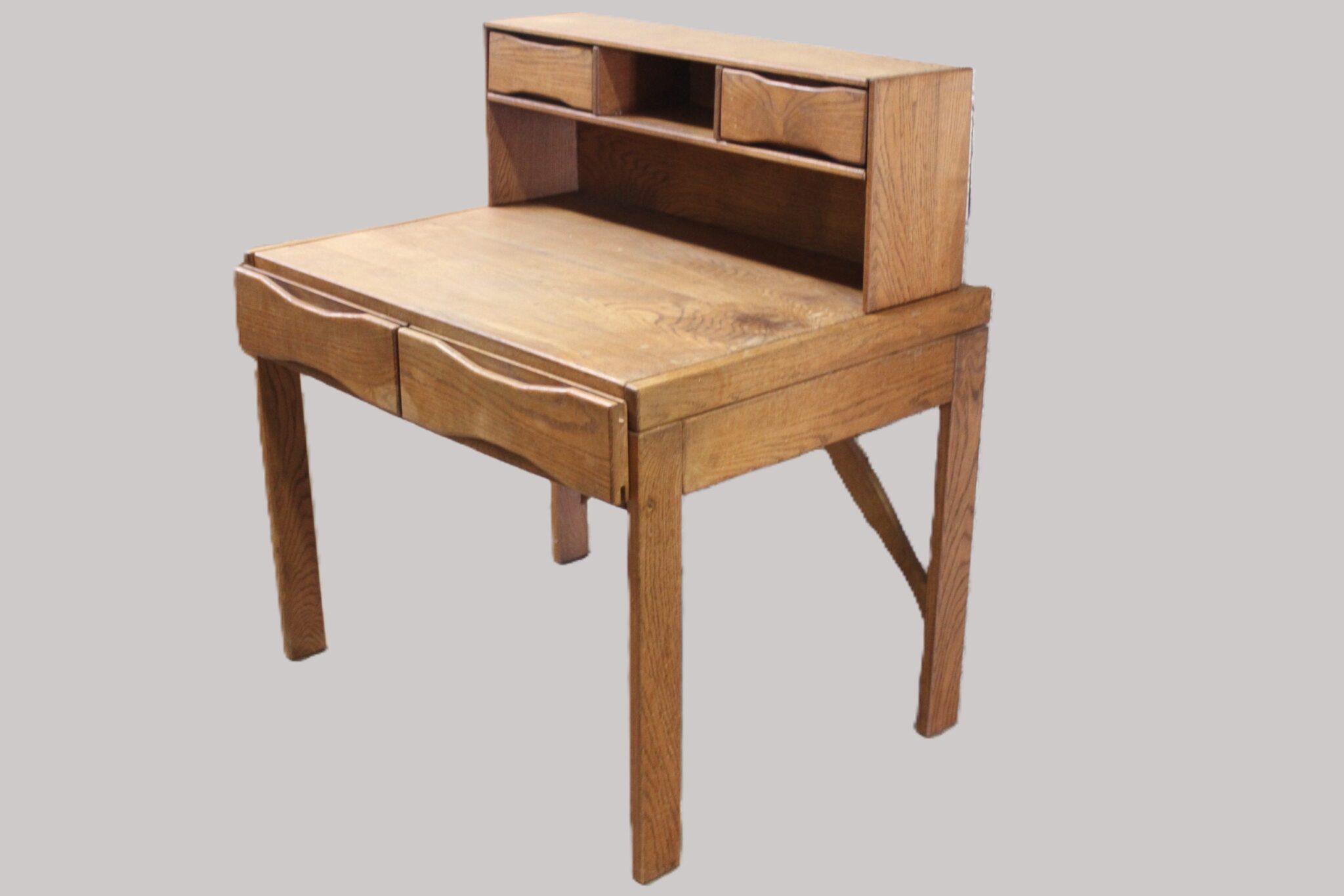 bureau-artisanal-en-chene-massif-design-francais-mobilier-brocante-occasion-emmaus-scherwiller-etikette (4)