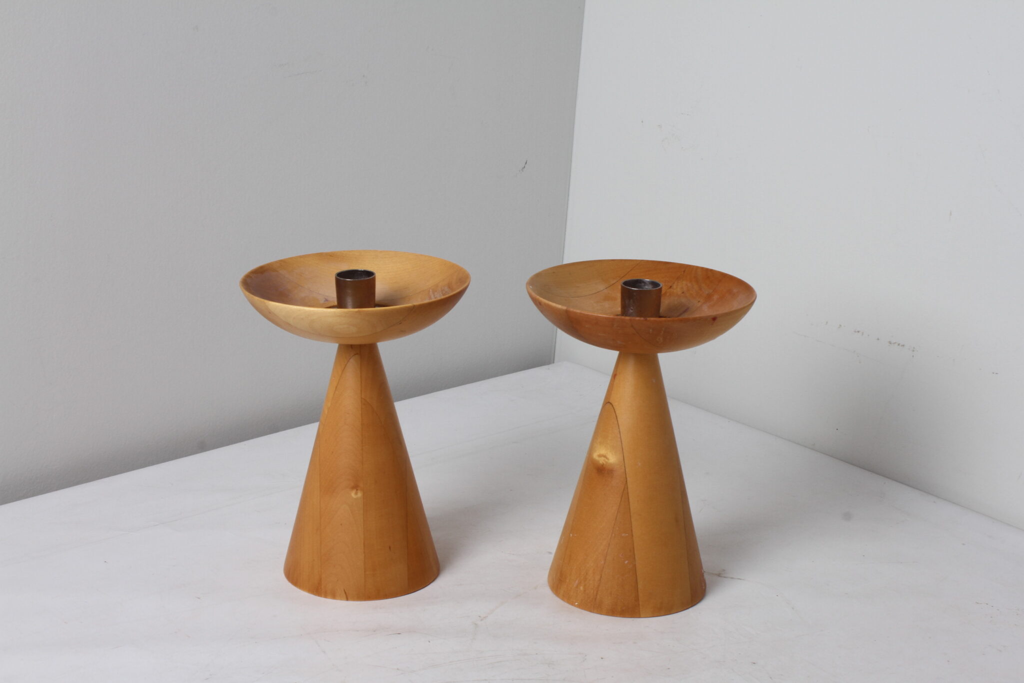paire-de-bougeoirs-design-scandinave-bois-ikea-objets-deco-occasion-emmaus-scherwiller-etikette (3)