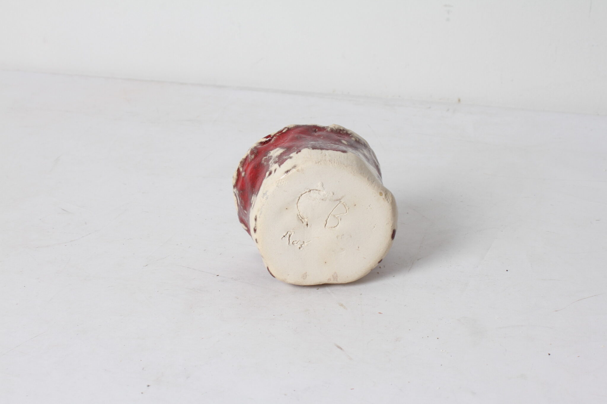 petit-pot-brutaliste-poterie-vernissee-objets-deco-brocante-occasion-emmaus-scherwiller-etikette (1)
