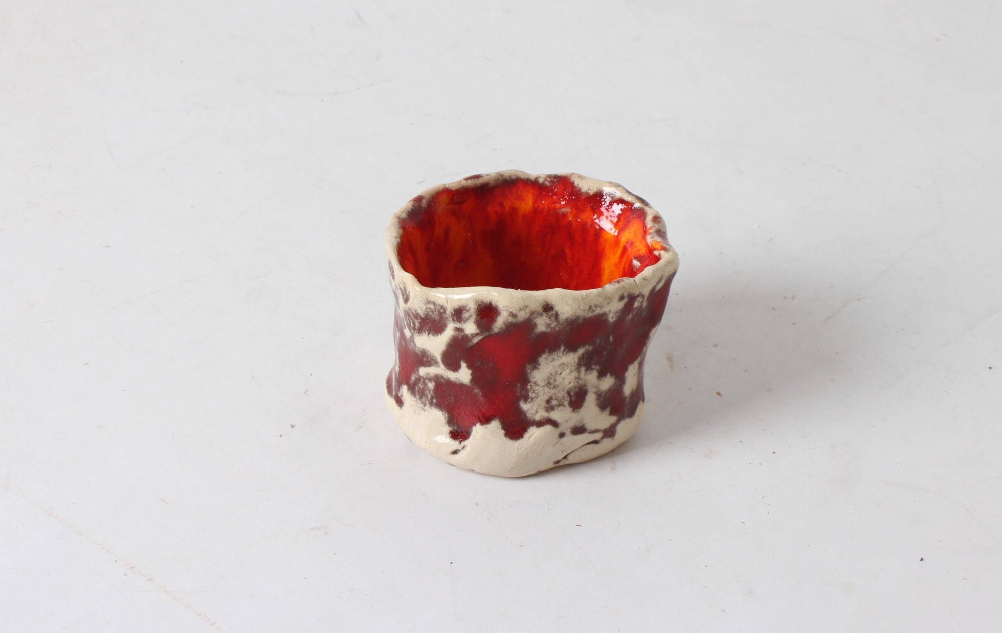 petit-pot-brutaliste-poterie-vernissee-objets-deco-brocante-occasion-emmaus-scherwiller-etikette (3)