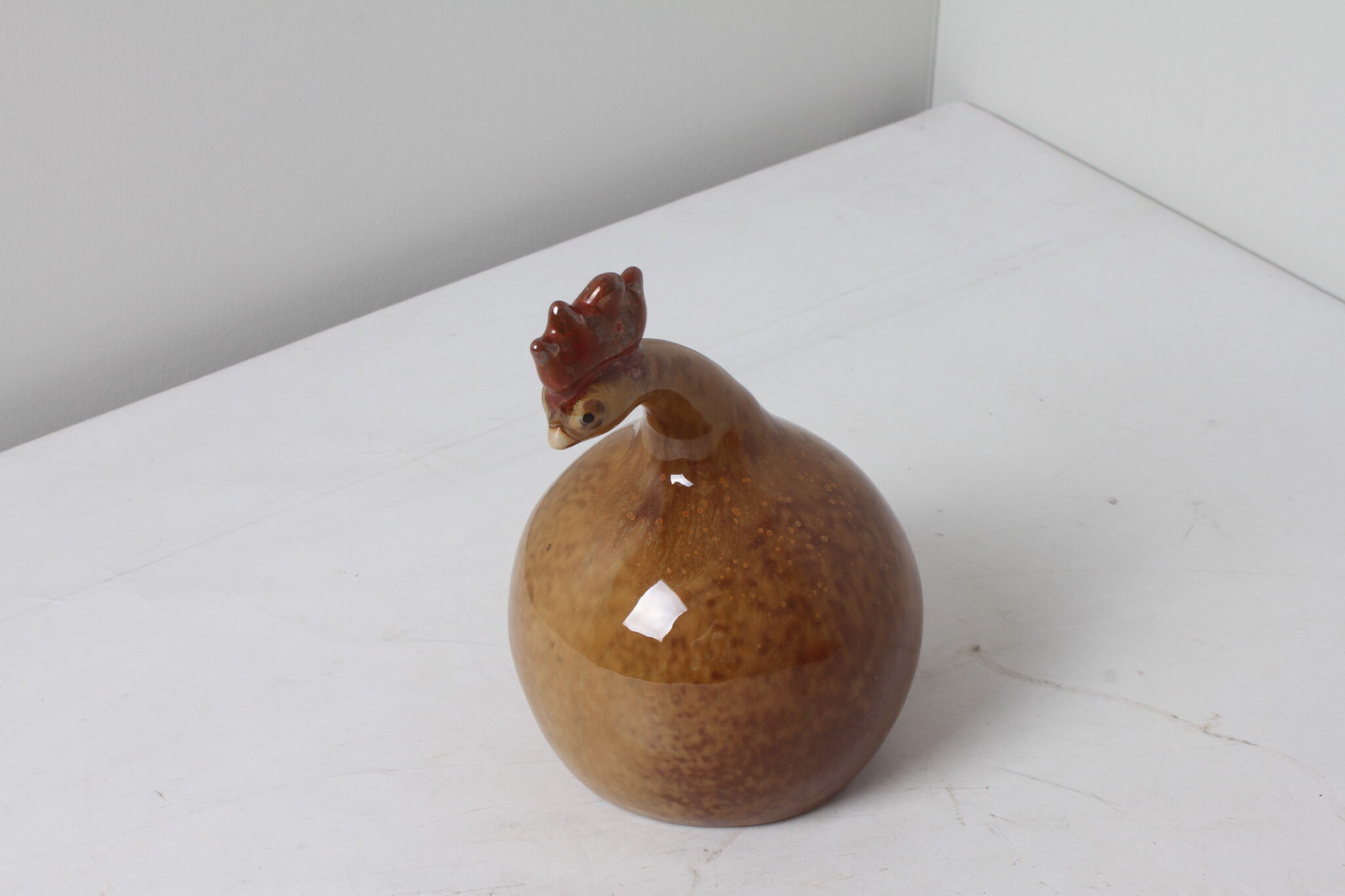 poule-cocotte-decorative-en-ceramique-vernisse-objets-deco-occasion-emmaus-scherwiller-etikette (3)