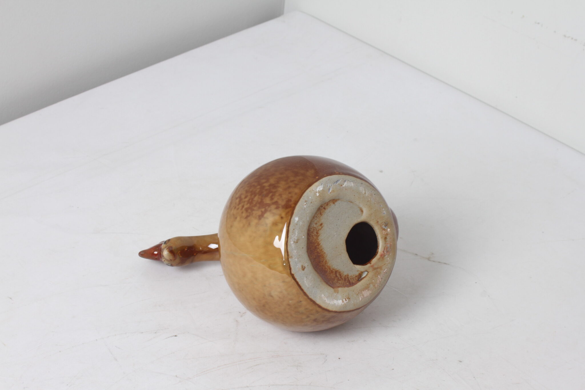poule-cocotte-decorative-en-ceramique-vernisse-objets-deco-occasion-emmaus-scherwiller-etikette (4)