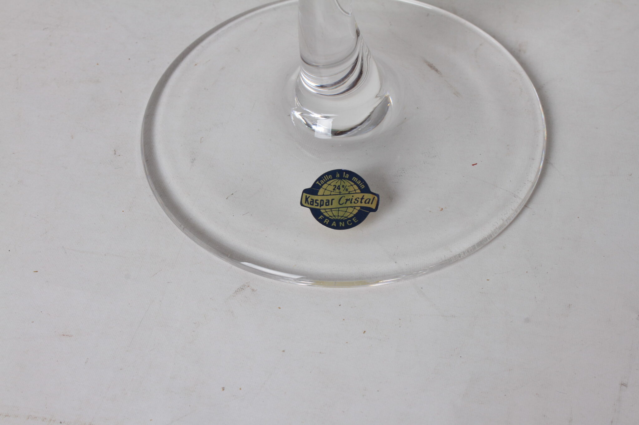vase-en-cristal-kaspar-forme-libre-taille-a-la-main-objets-deco-occasion-emmaus-scherwiller-etikette (1)