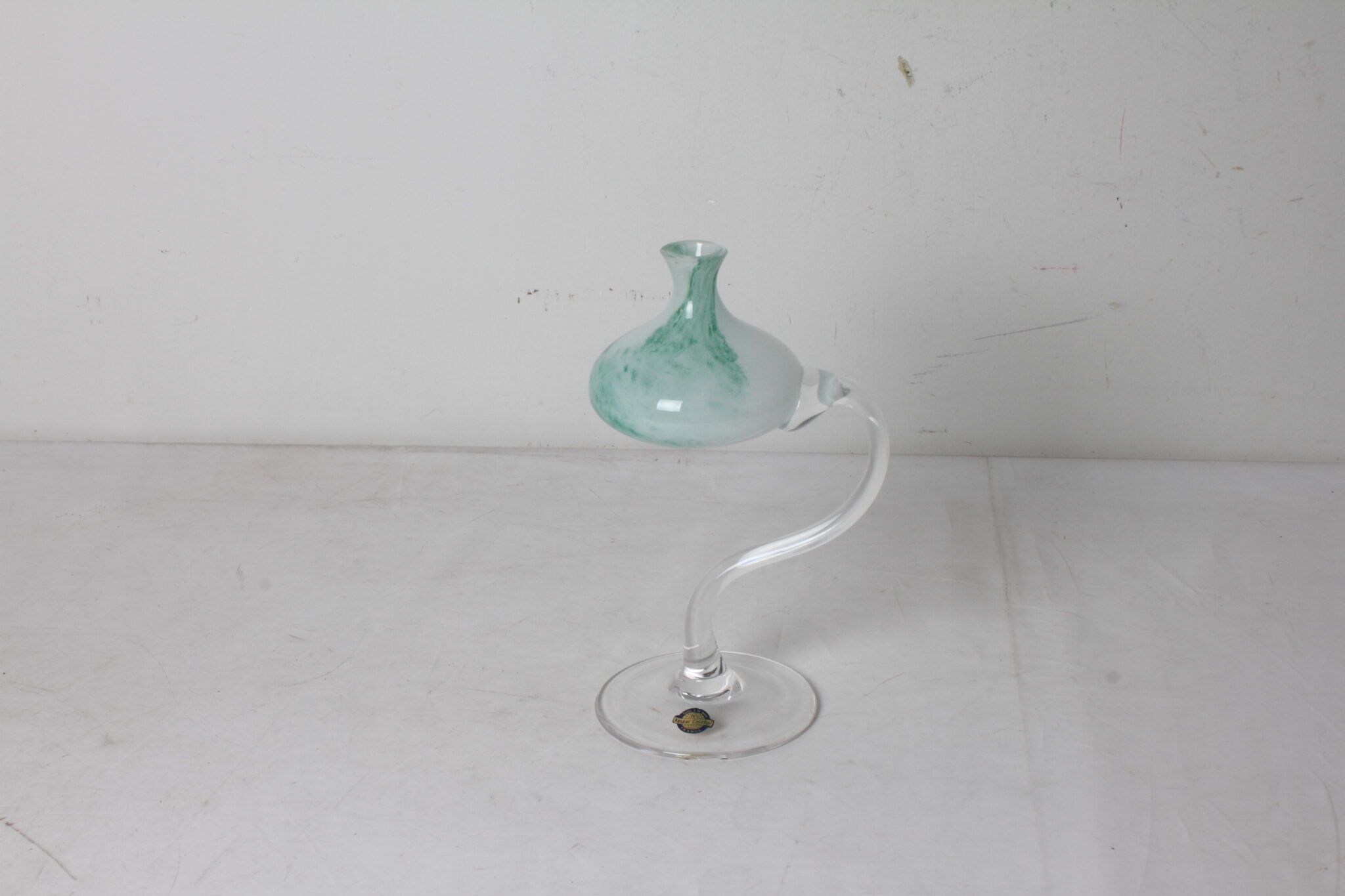 vase-en-cristal-kaspar-forme-libre-taille-a-la-main-objets-deco-occasion-emmaus-scherwiller-etikette (3)