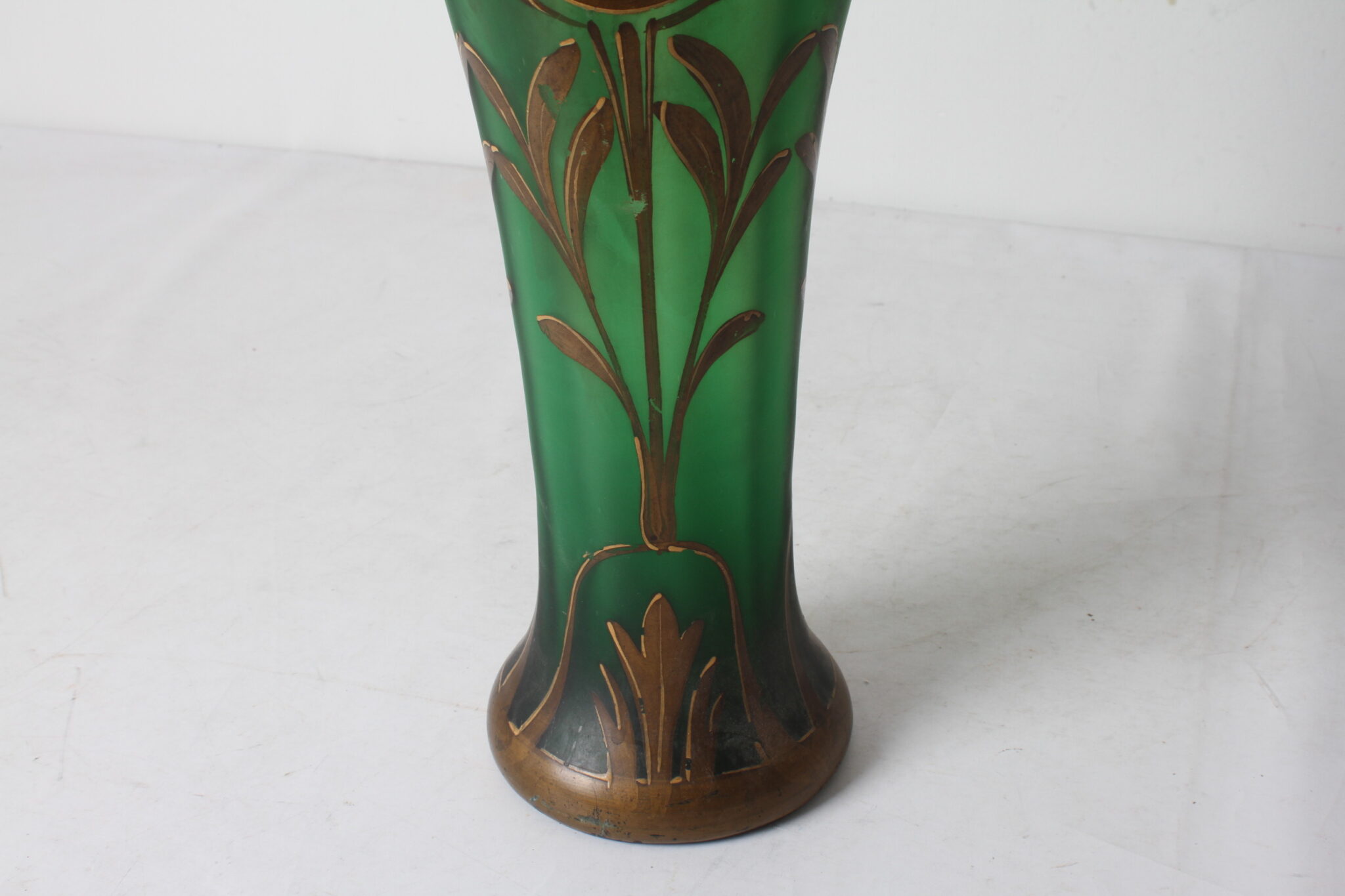 ancien-vase-art-deco-verre-vert-decor-bronze-dore-style-francois-theodore-legras-objets-deco-brocante-occasion-emmaus-scherwiller-etikette (1)