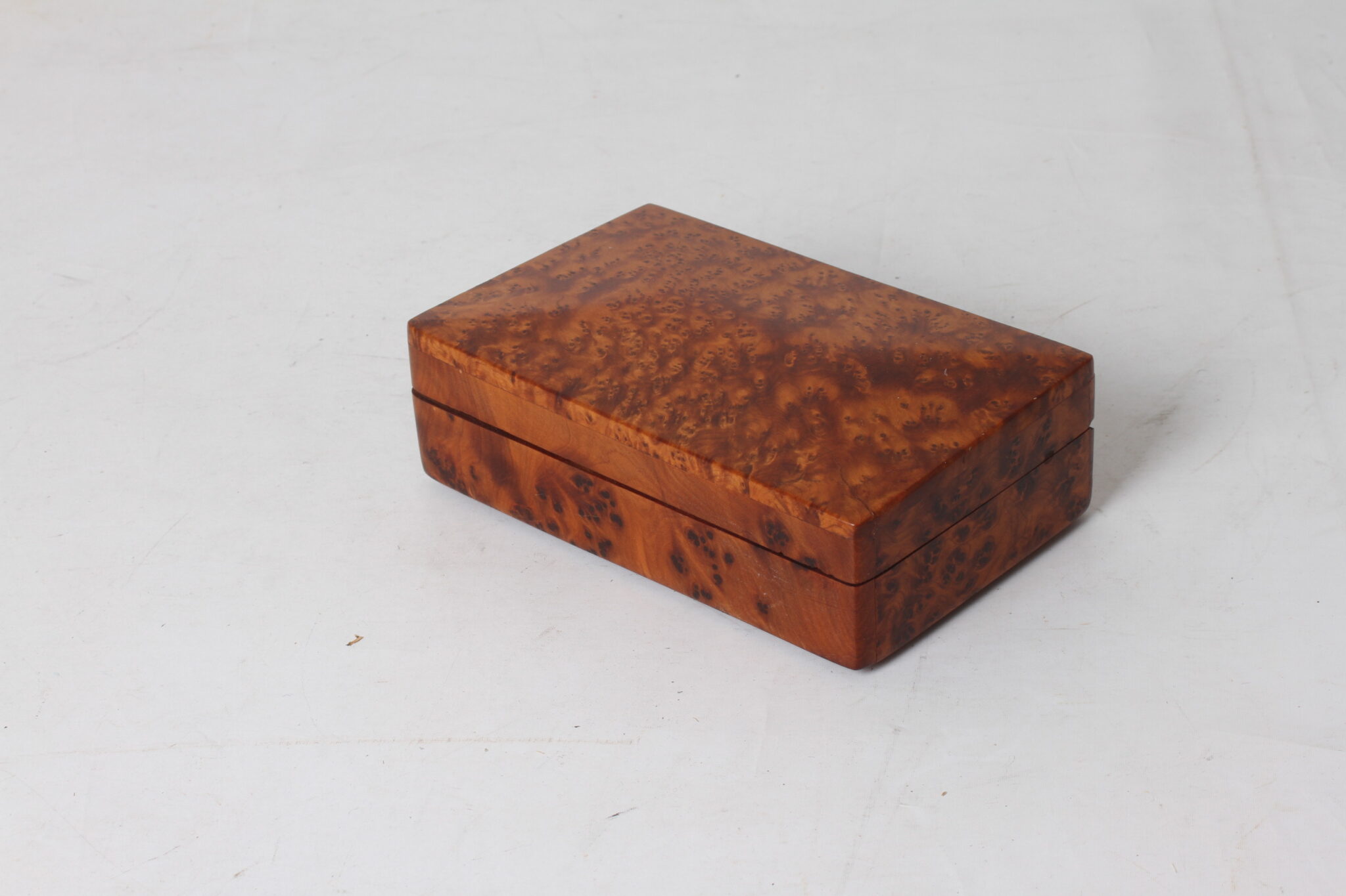 ancienne-boite-en-bois-objets-deco-brocante-occasion-emmaus-scherwiller-etikette (2)