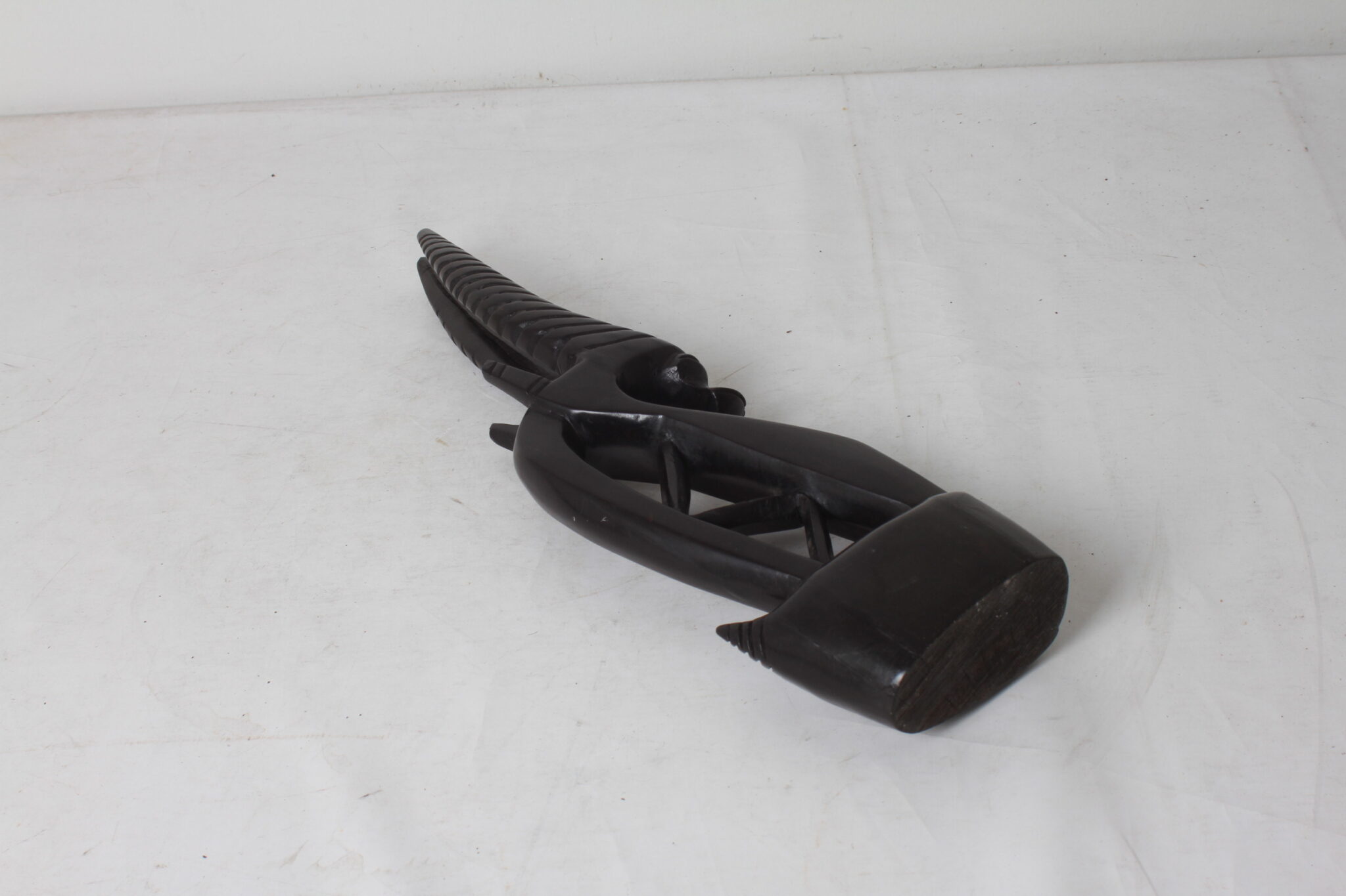 art-africain-sculpture-antilope-en-ebene-objets-deco-brocante-occasion-emmaus-scherwiller-etikette (1)