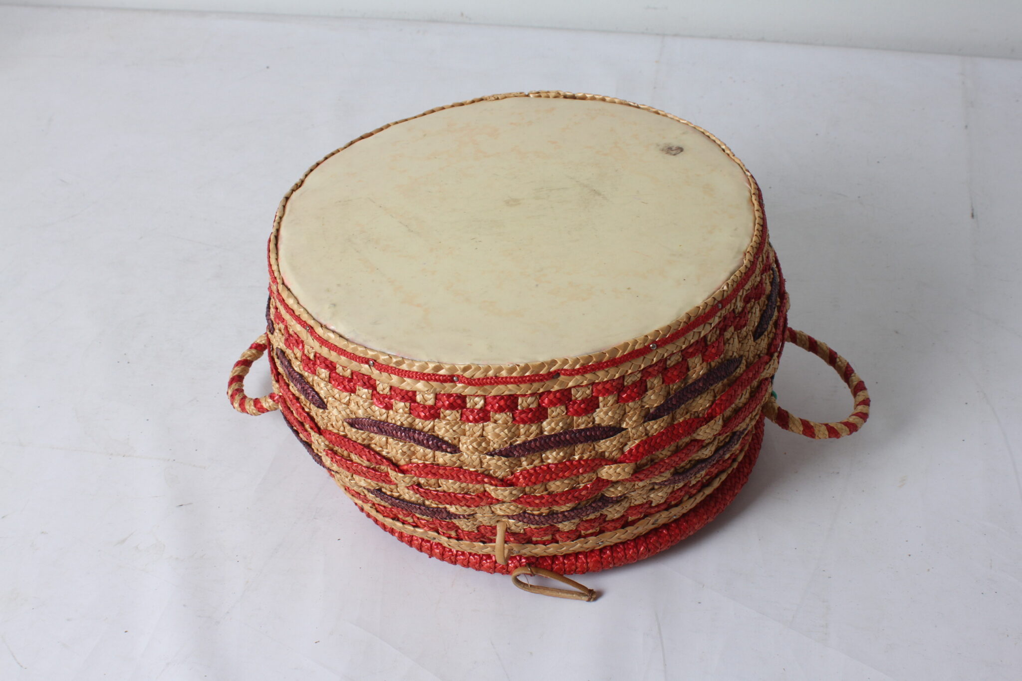 boite-panier-a-couture-vintage-osier-tresse-raphia-objets-deco-loisir-brocante-occasion-emmaus-scherwiller-etikette (7)
