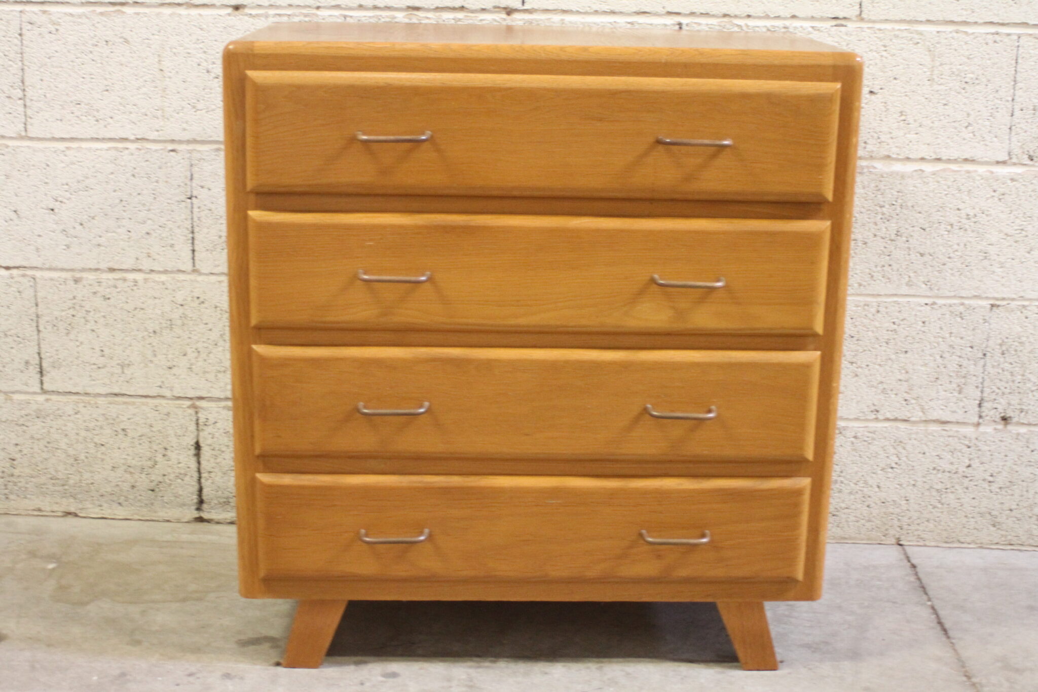 commode-vintage-4-tiroirs-pieds-compas-bois-placage-mobilier-brocante-occasion-emmaus-scherwiller-etikette (4)
