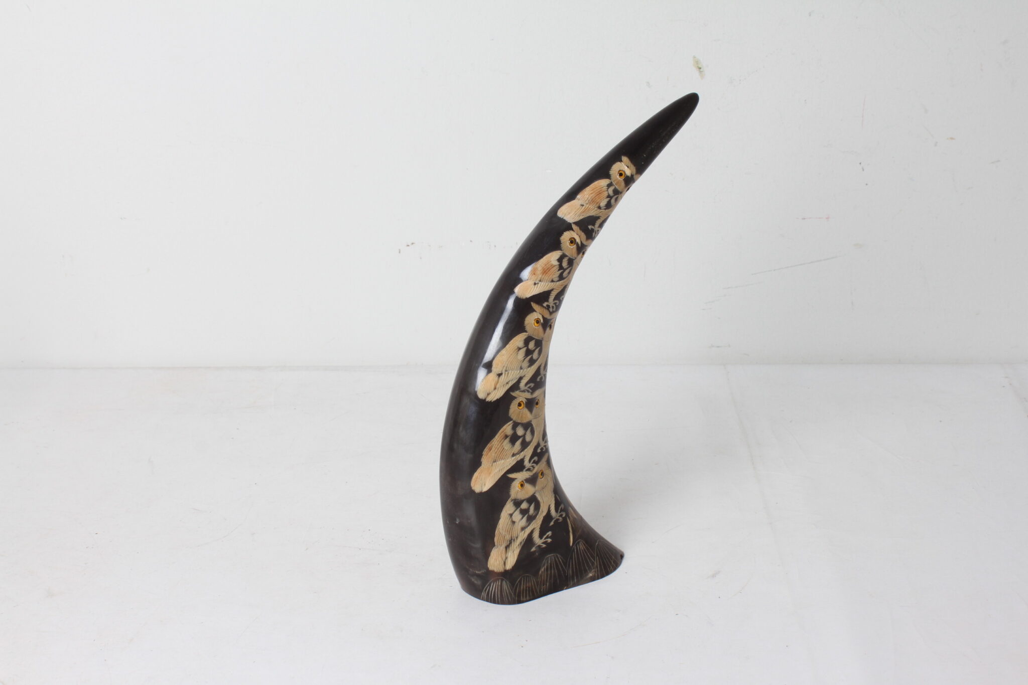 corne-decorative-sculptee-hiboux-chouettes-objerts-deco-brocante-occasion-emmaus-scherwiller-etikette (2)