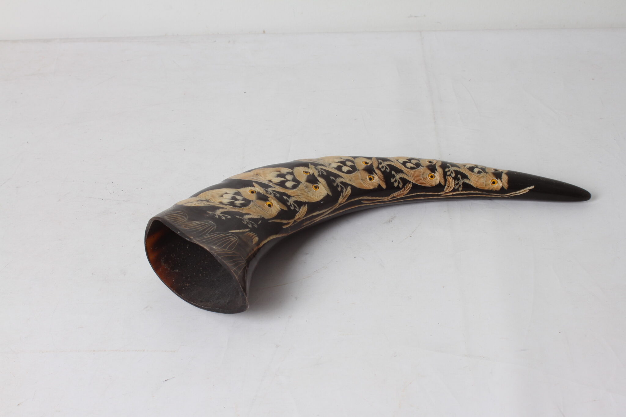 corne-decorative-sculptee-hiboux-chouettes-objerts-deco-brocante-occasion-emmaus-scherwiller-etikette (4)