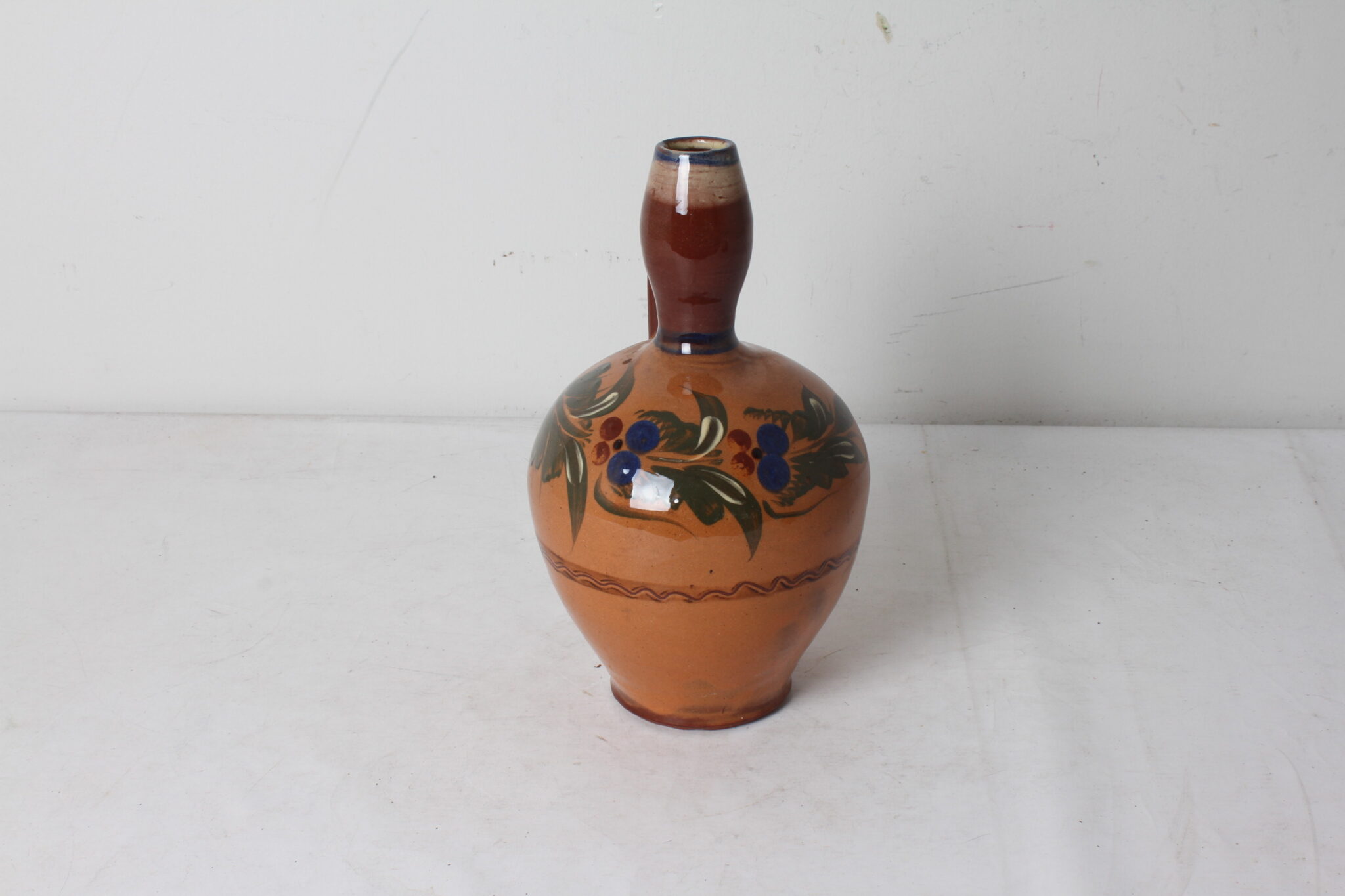 cruche-vintage-terre-cuite-emaillee-art-de-la-table-objets-deco-brocante-occasion-emmaus-scherwiller-etikette (5)