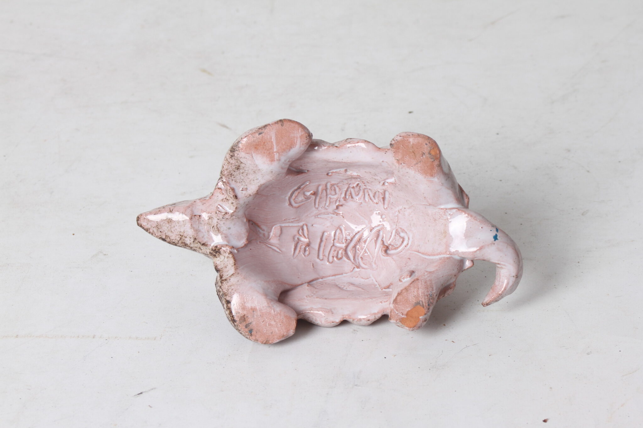 decoration-tortue-alligator-en-ceramique-signee-objets-deco-brocante-occasion-emmaus-scherwiller-etikette (2)