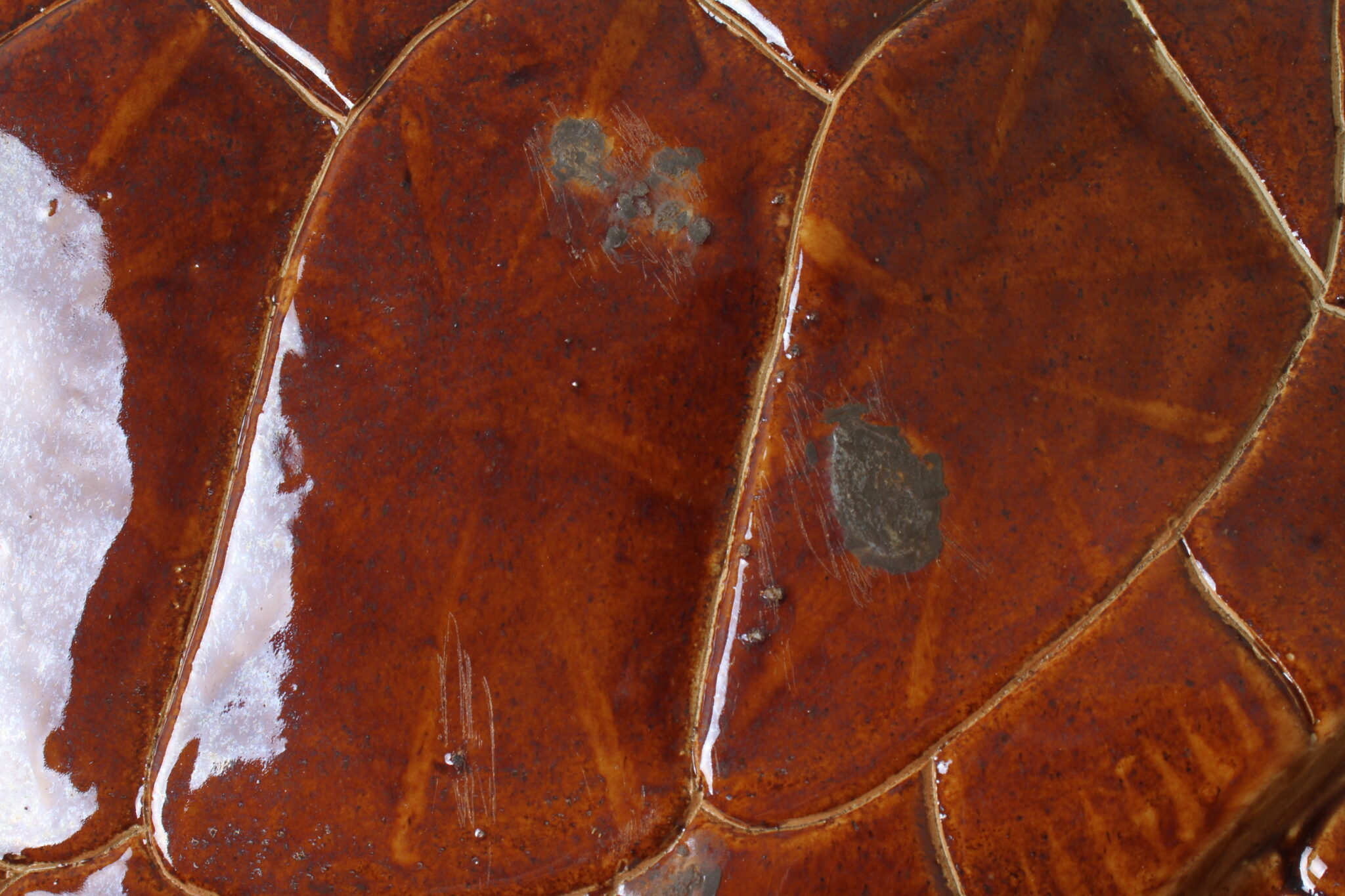 grande-tortue-decorative-de-jardin-en-ceramique-objets-deco-exterieur-interieur-brocante-occasion-emmaus-scherwiller-etikette (8)