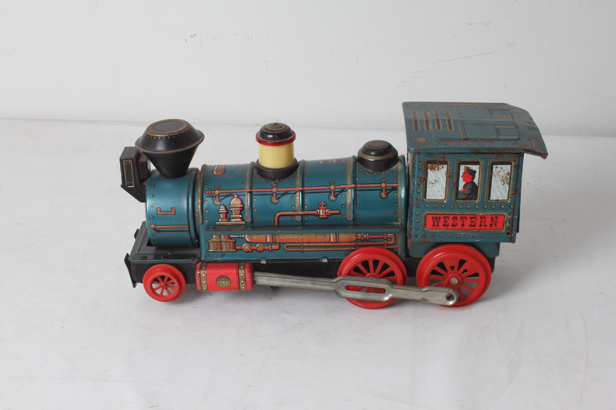 locomotive-en-tole-modern-toys-western-jouets-anciens-brocante-collection-occasion-emmaus-scherwiller-etikette (3)