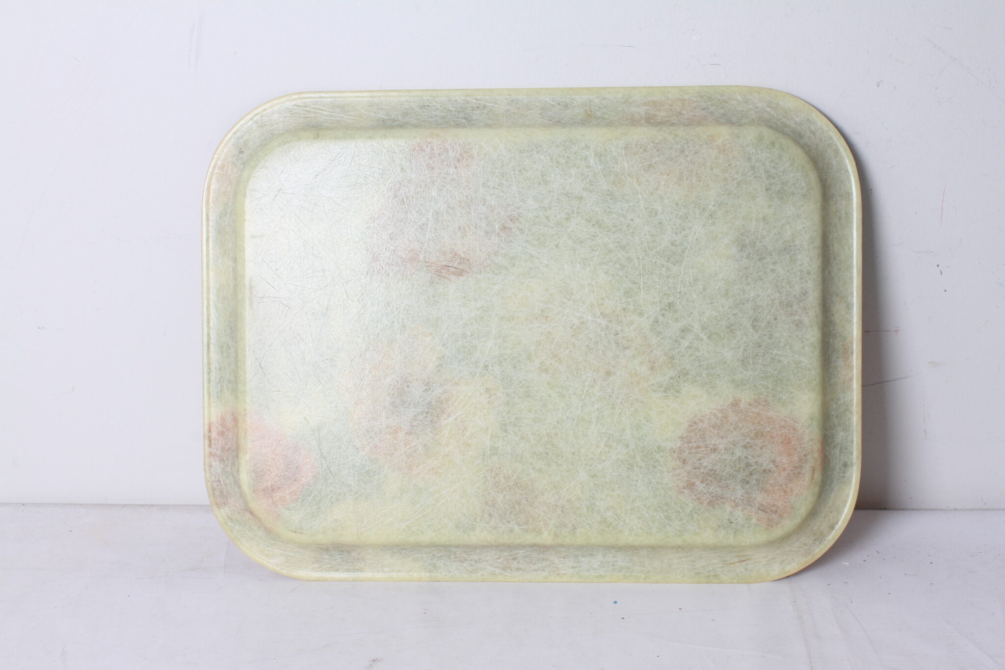 plateau-vintage-manover-fibre-de-verre-emmaus-etikette (1)