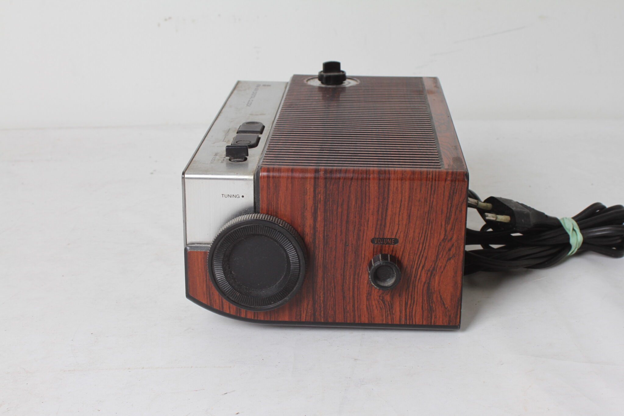 radio-reveil-a-lamelles-vintage-national-panasonic-rc-6500b-petit-electro-collection-brocante-occasion-emmaus-scherwiller-etikette (6)
