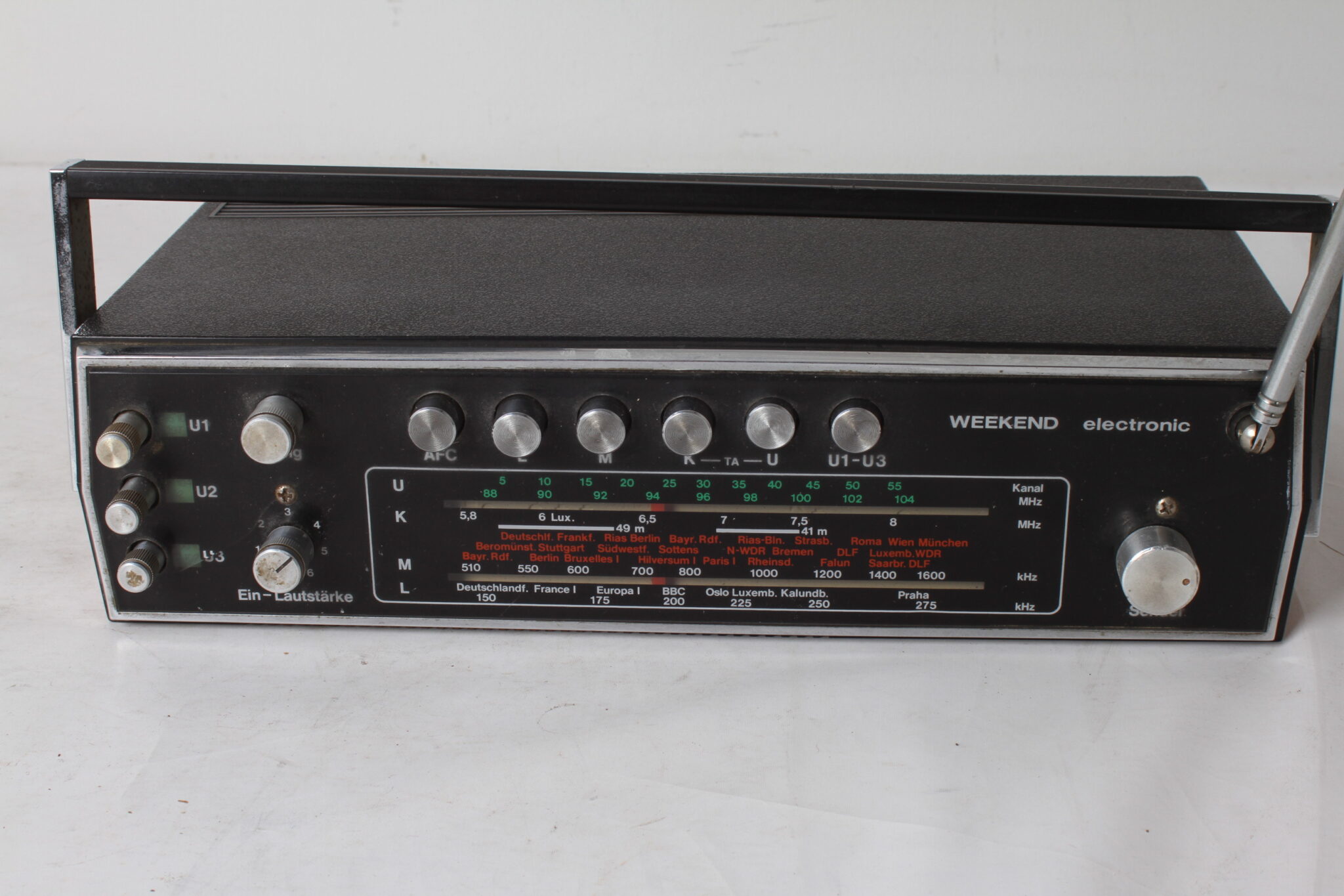 radio-vintage-itt-schaub-lorenz-weekend-electronic-102-petit-electromenager-brocante-occasion-emmaus-scherwiller-etikette (5)