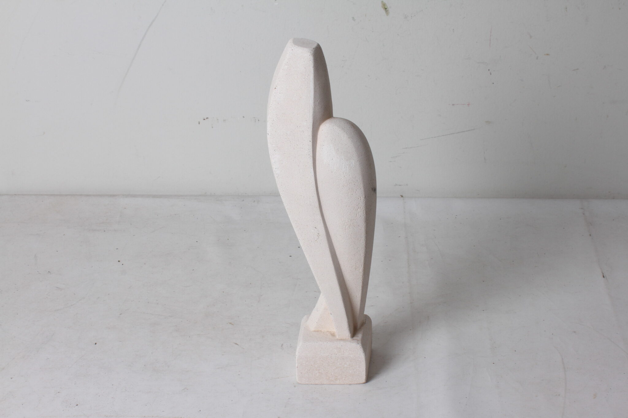 sculpture-devotion-en-pierre-composite-art-cycladique-objets-deco-brocante-occasion-emmaus-scherwiller-etikette (6)