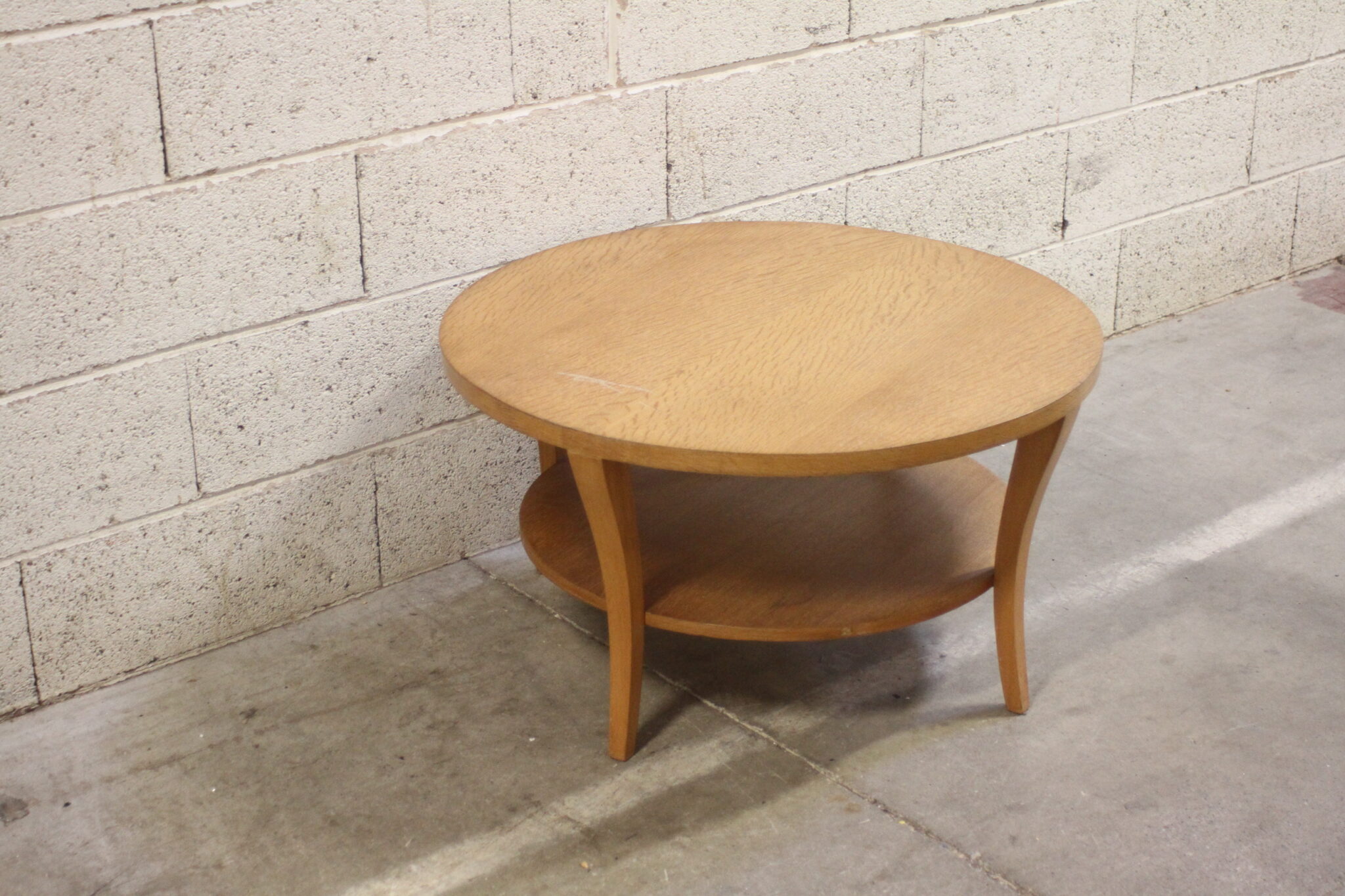 table-basse-ronde-bois-style-art-deco-mobilier-brocante-occasion-emmaus-scherwiller-etikette (2)