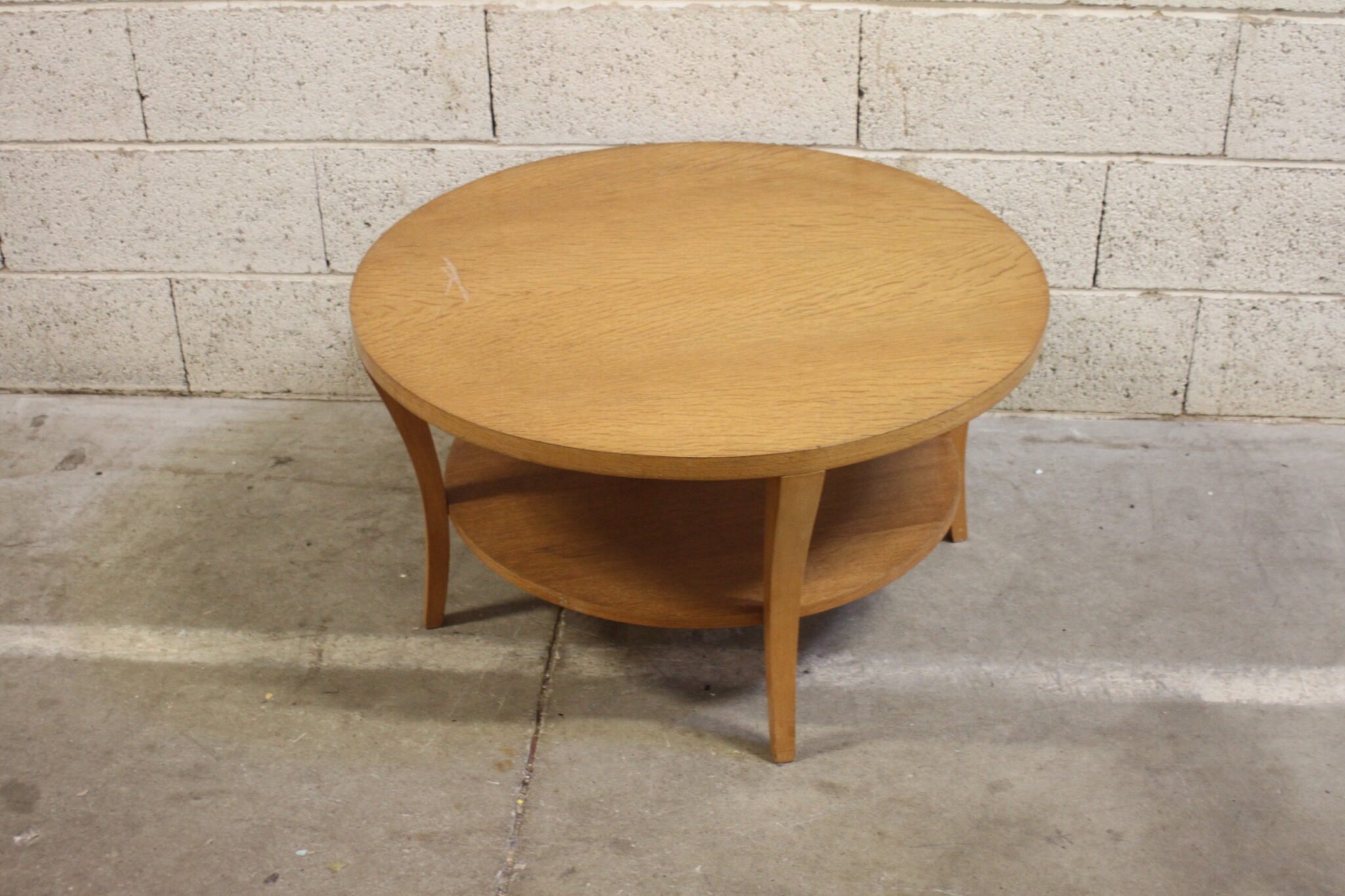 table-basse-ronde-bois-style-art-deco-mobilier-brocante-occasion-emmaus-scherwiller-etikette (3)