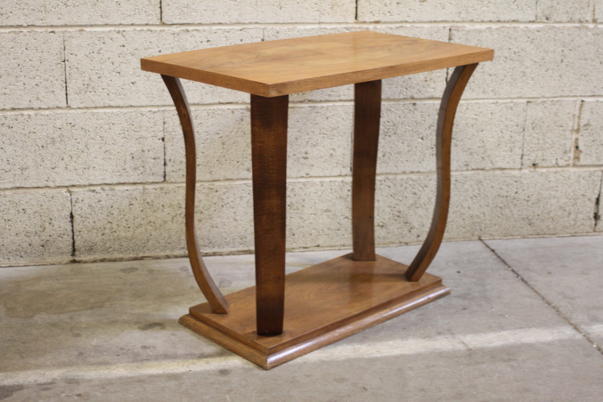 table-d'appoint-console-gueridon-art-deco-pieds-galbes-belle-patine-mobilier-brocante-occasion-emmaus-scherwiller-etikette (2)